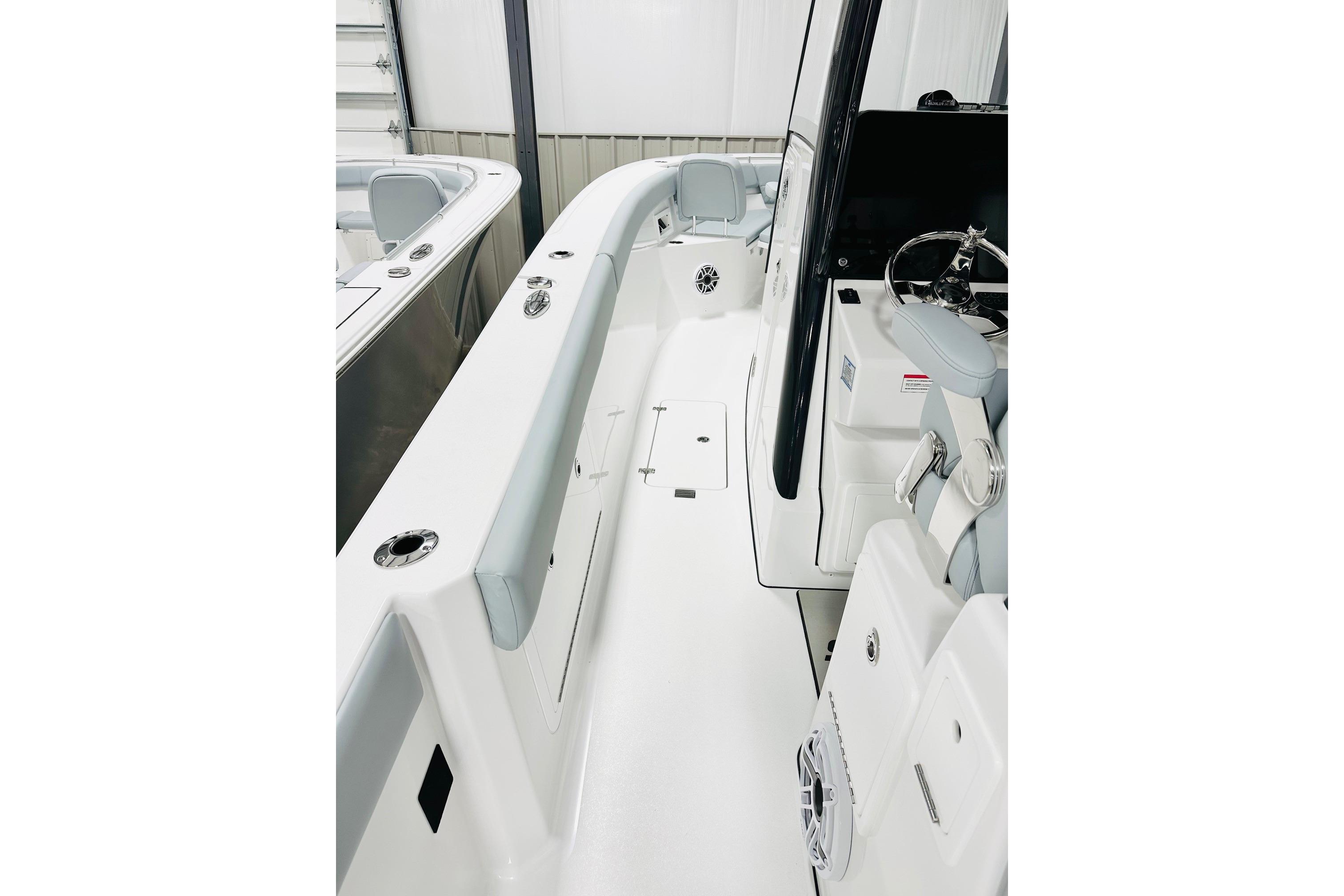 2026 Sportsman Heritage 321 Center Console boat interior, featuring sleek design and modern amenities.