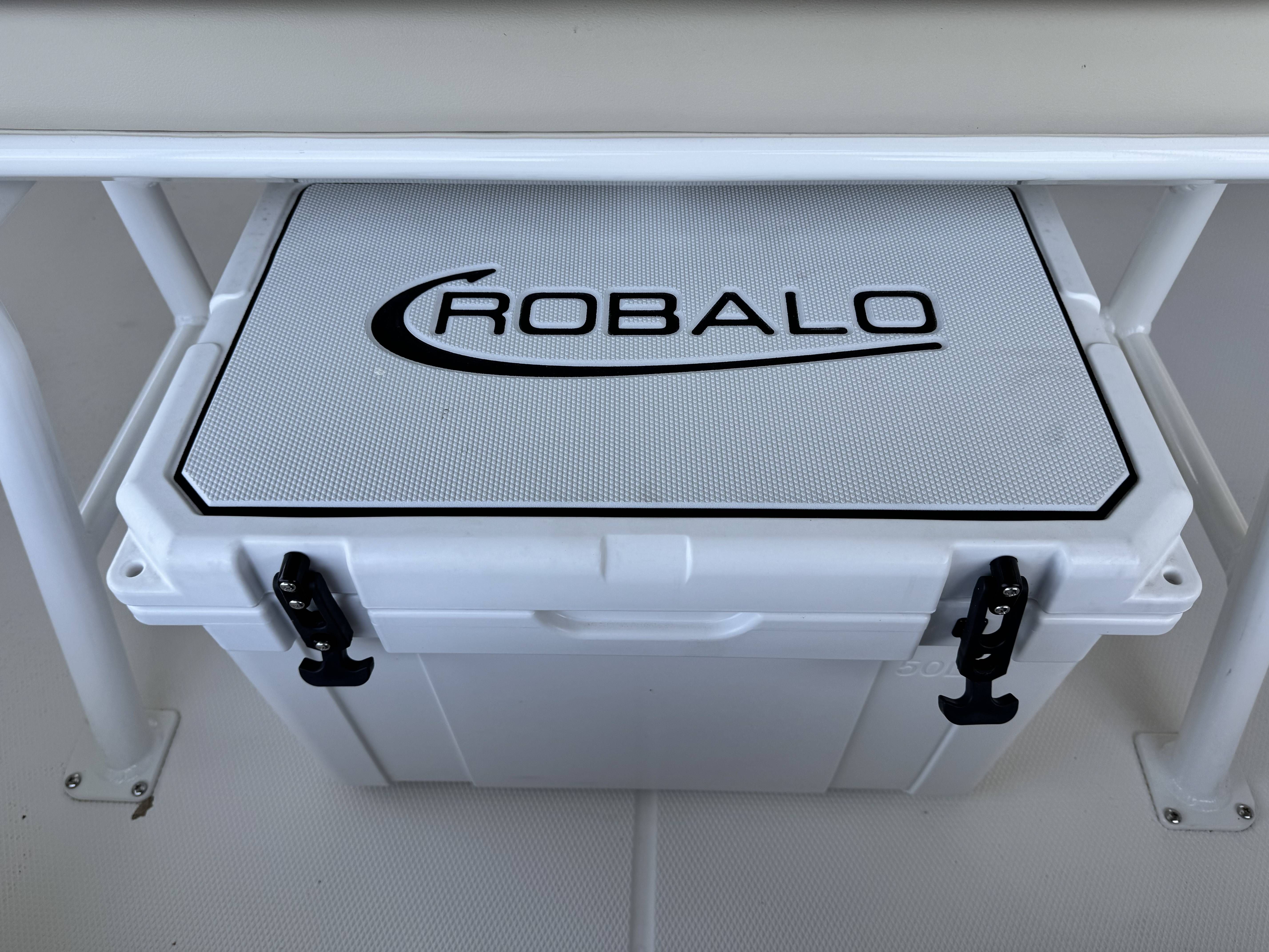 2026 Robalo 226 - 25