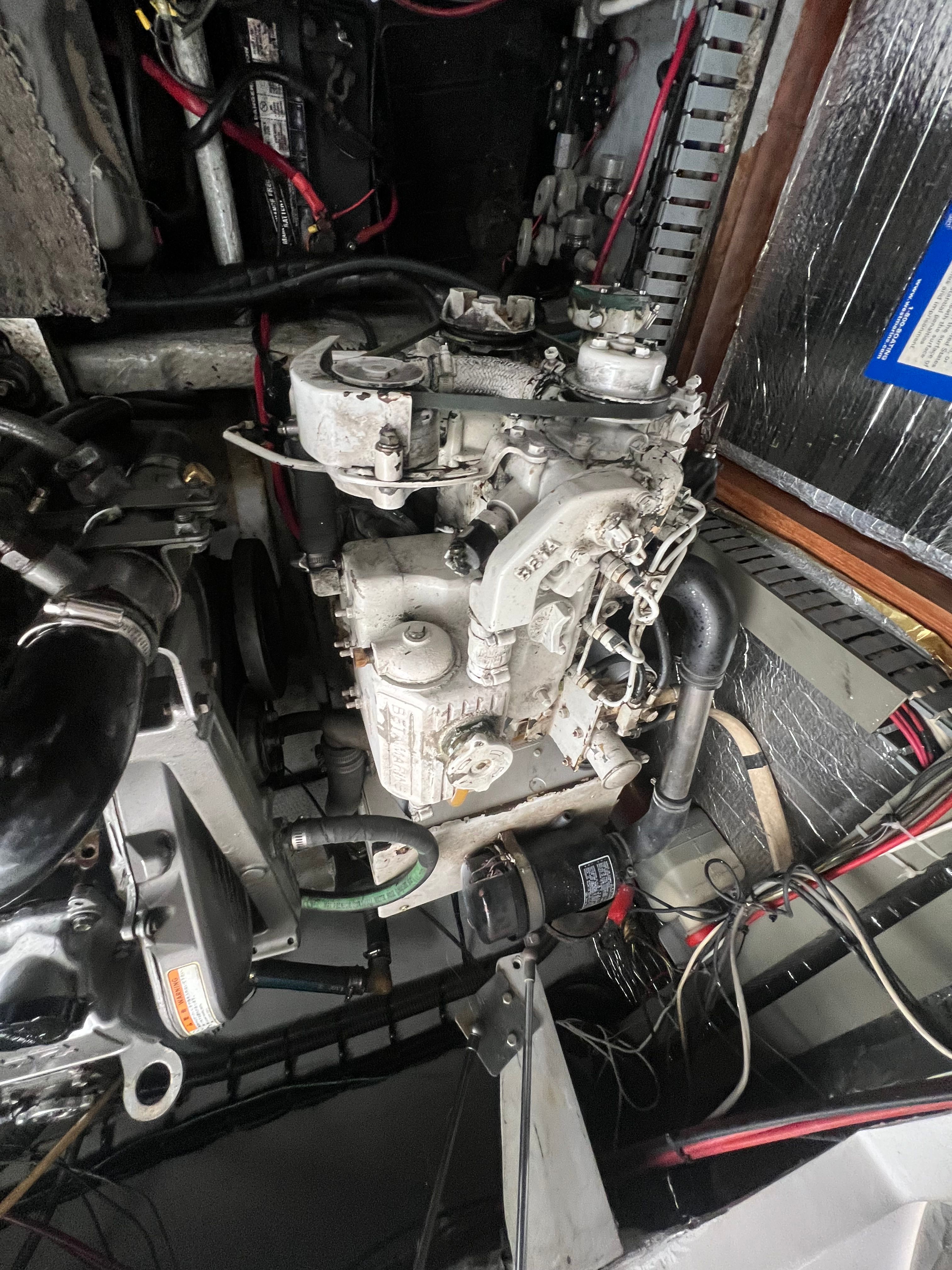 1998 Luhrs 32 - 29