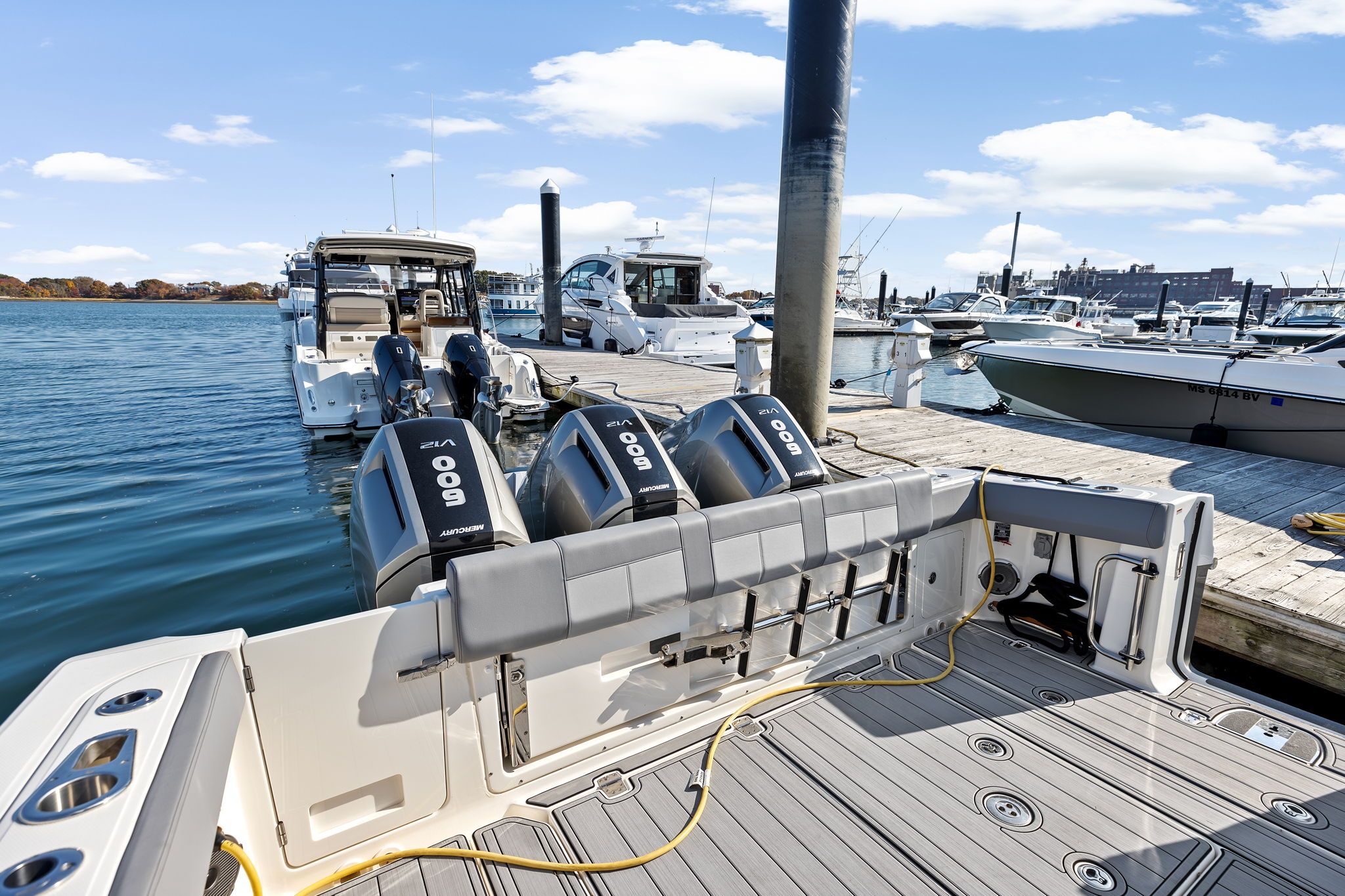 2022 Boston Whaler 420 Outrage - 8
