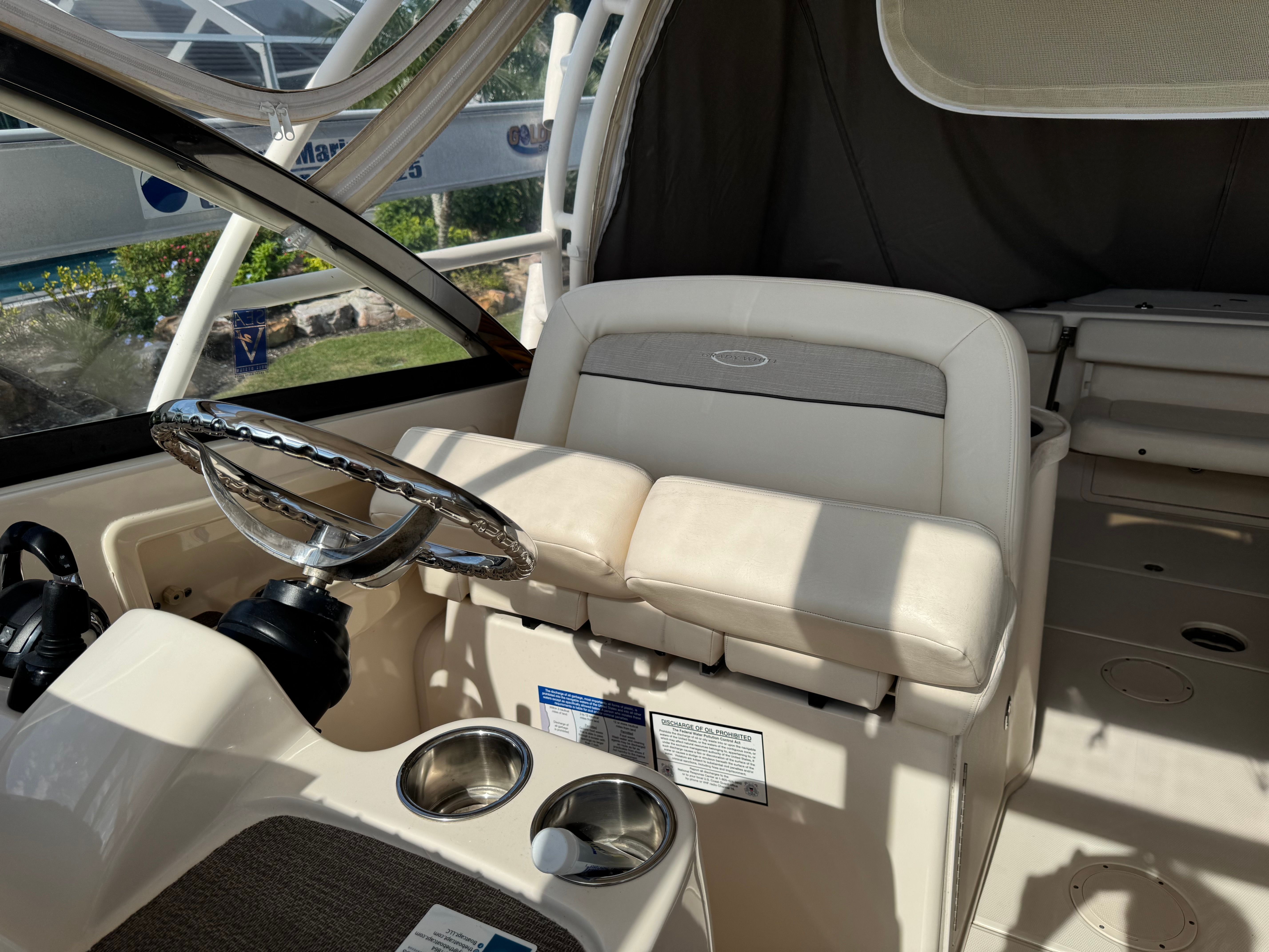 2016 Grady-White Freedom 307 - 3