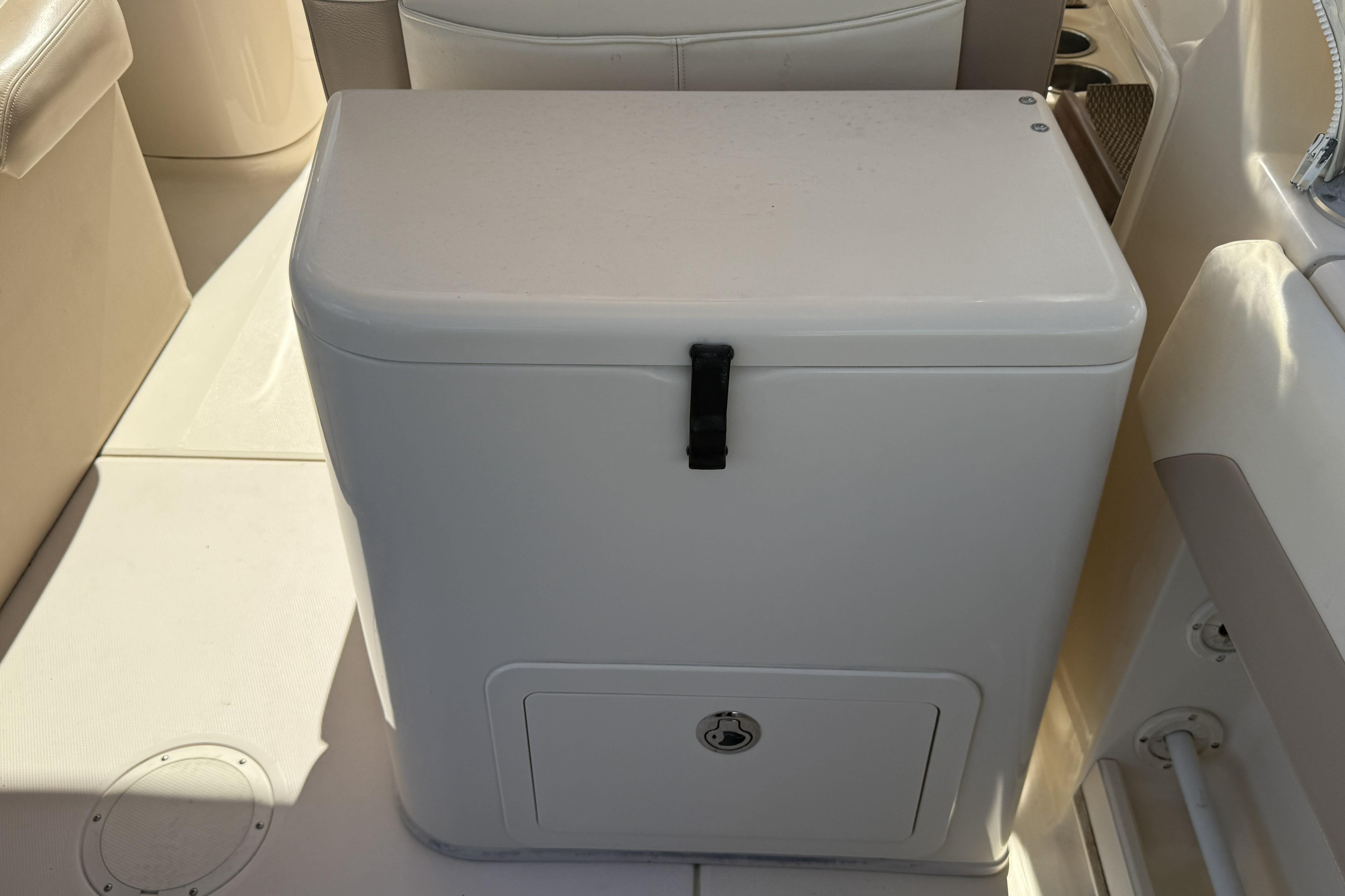2014 Grady-White Freedom 275 boat interior storage compartment.