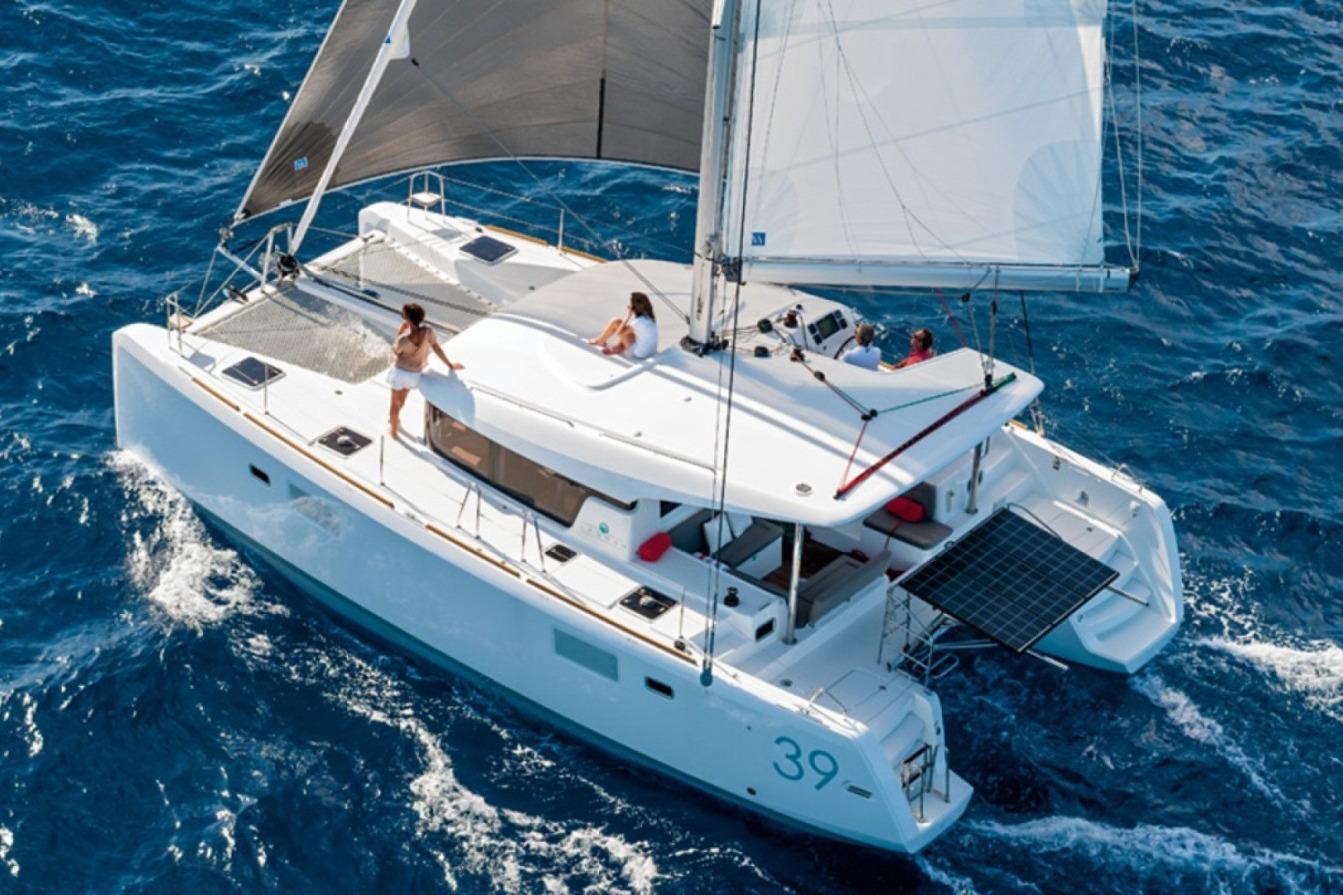 2016 Lagoon 39