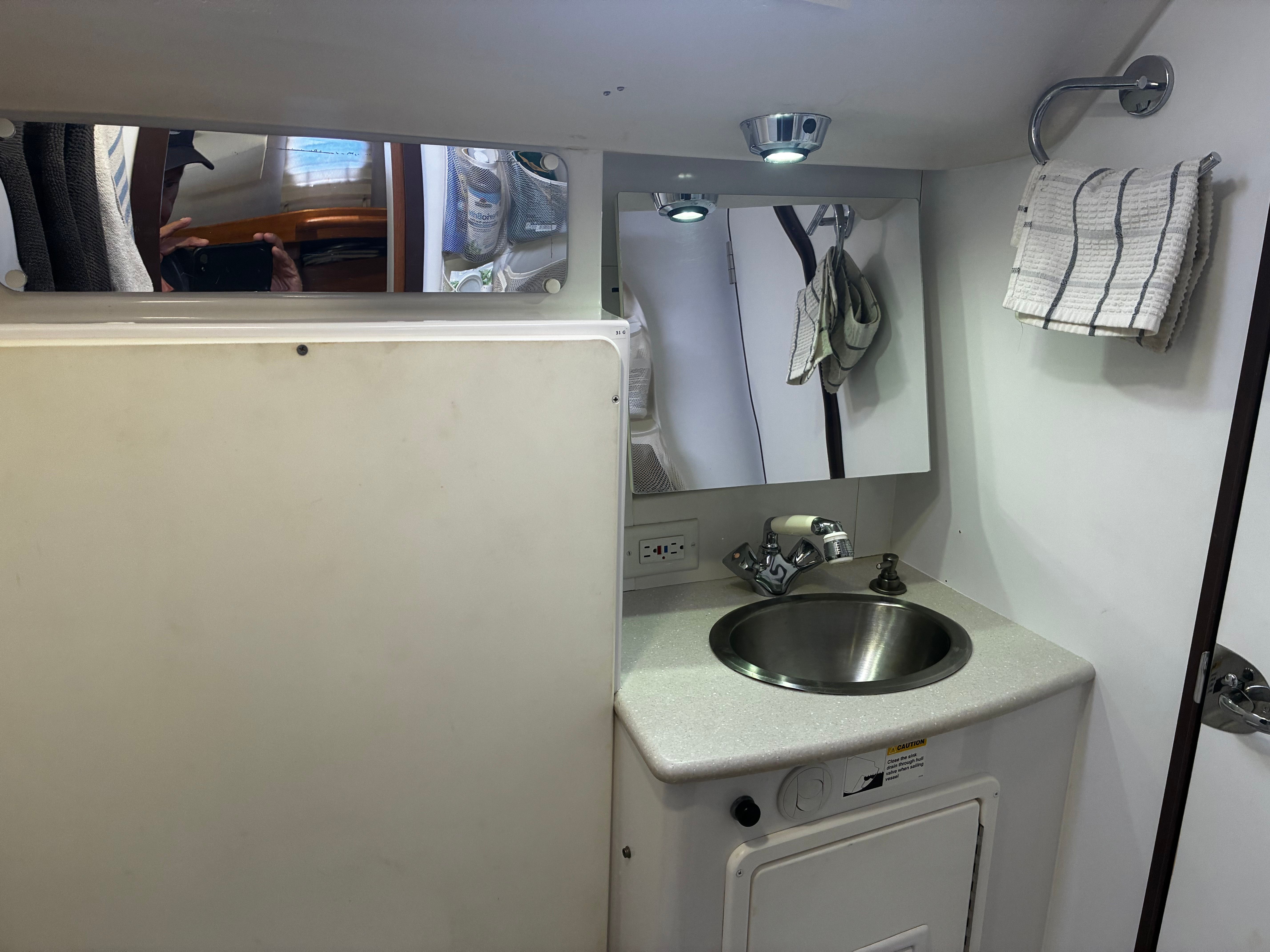 2011 Catalina 445 - 37