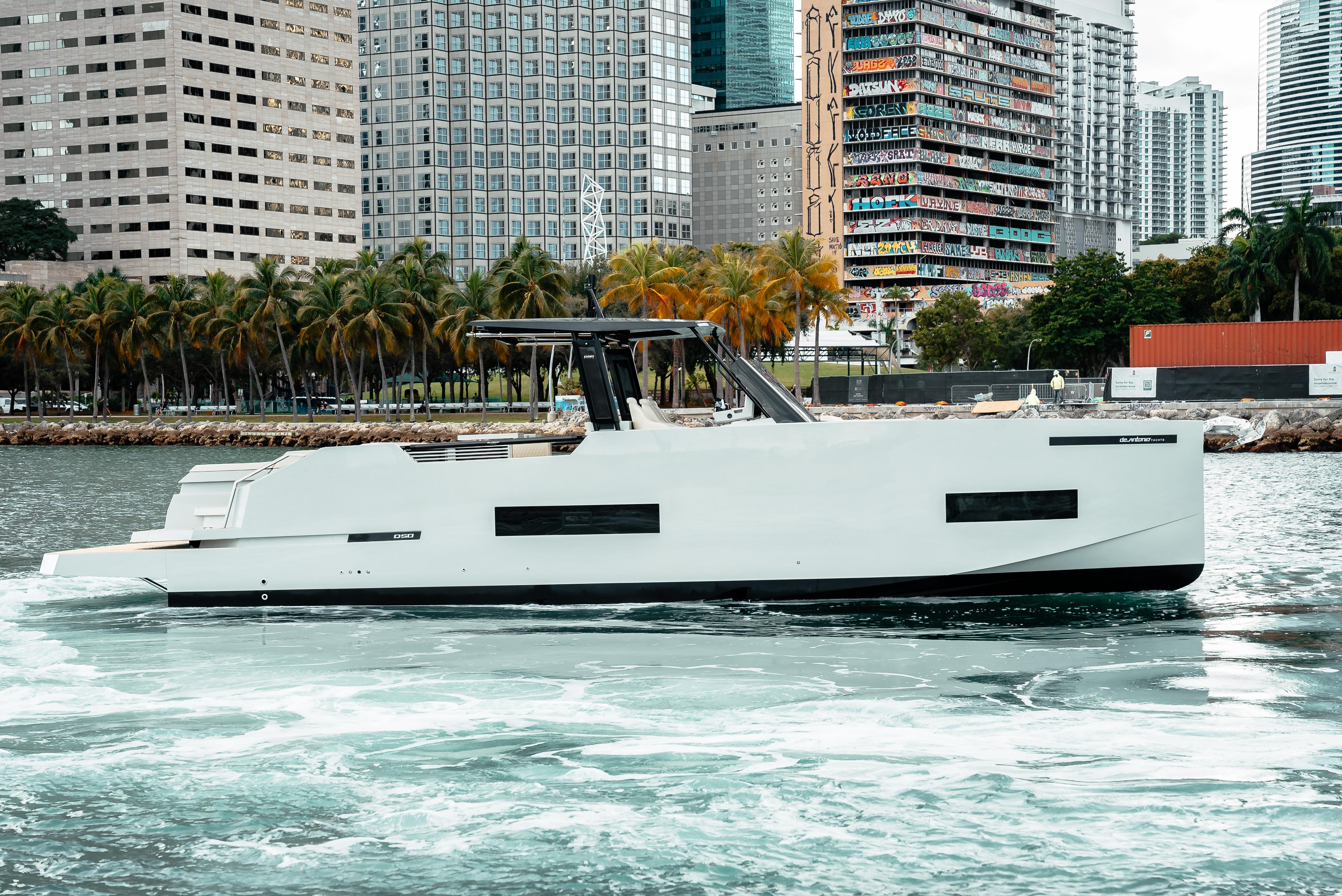 2025 De Antonio Yachts D50 OPEN