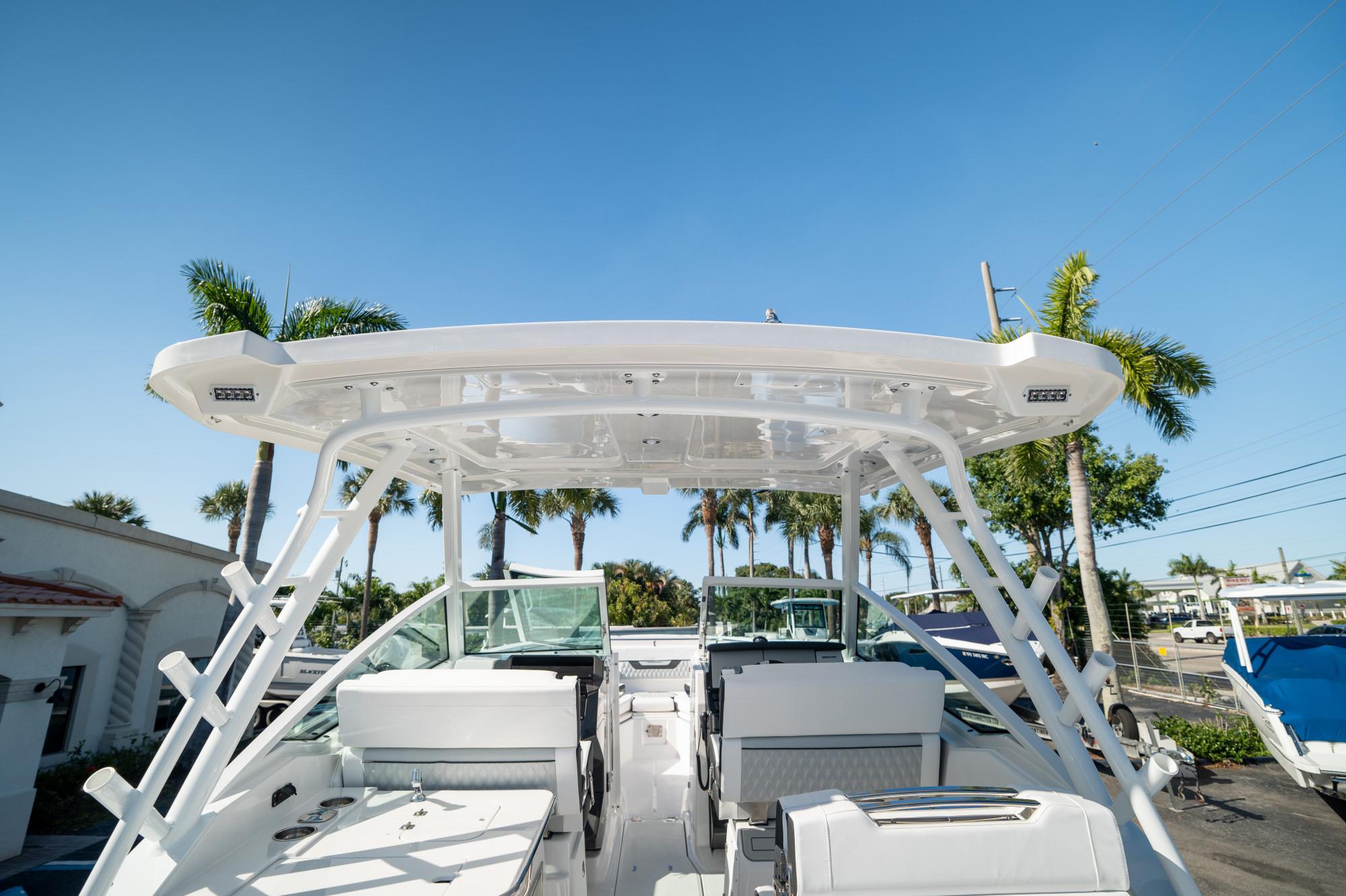 2024 Blackfin 302 DC - 59