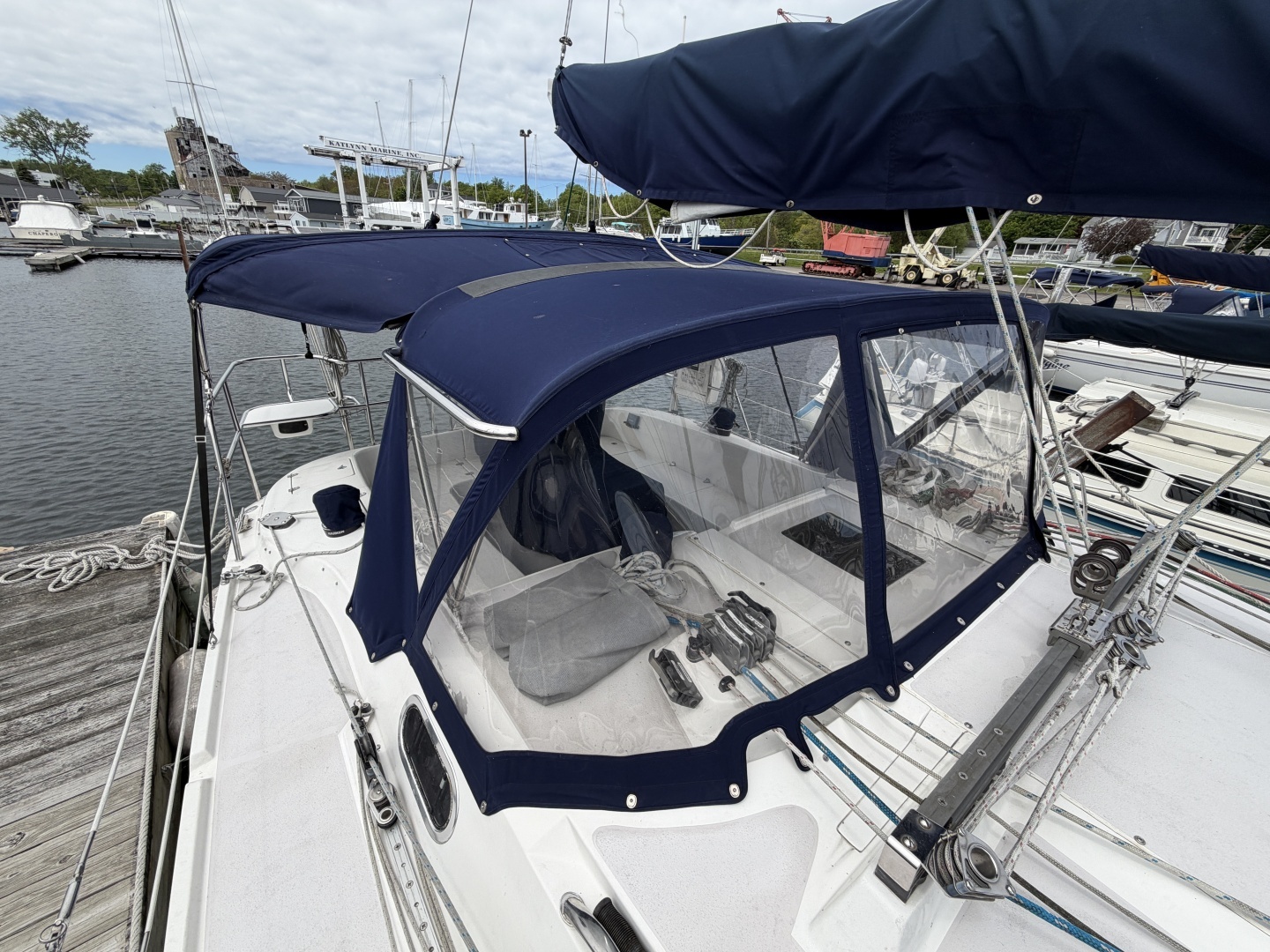 2004 Catalina Catalina 350 - Image 16
