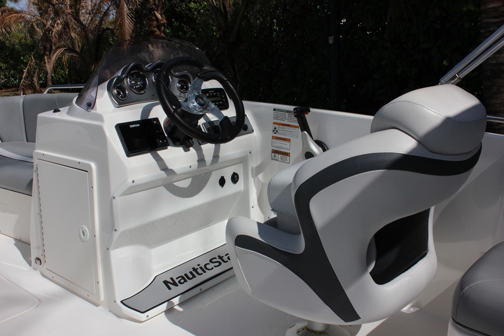 2022 NauticStar 203SC - Image 10