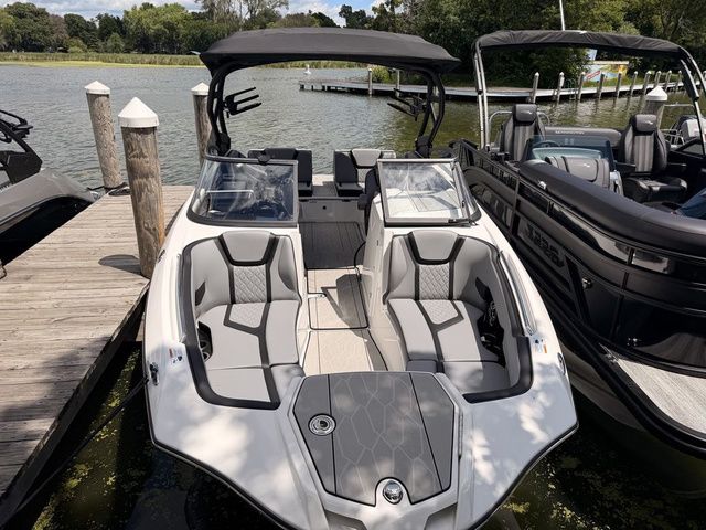 2026 Yamaha Boats 255XE - 7