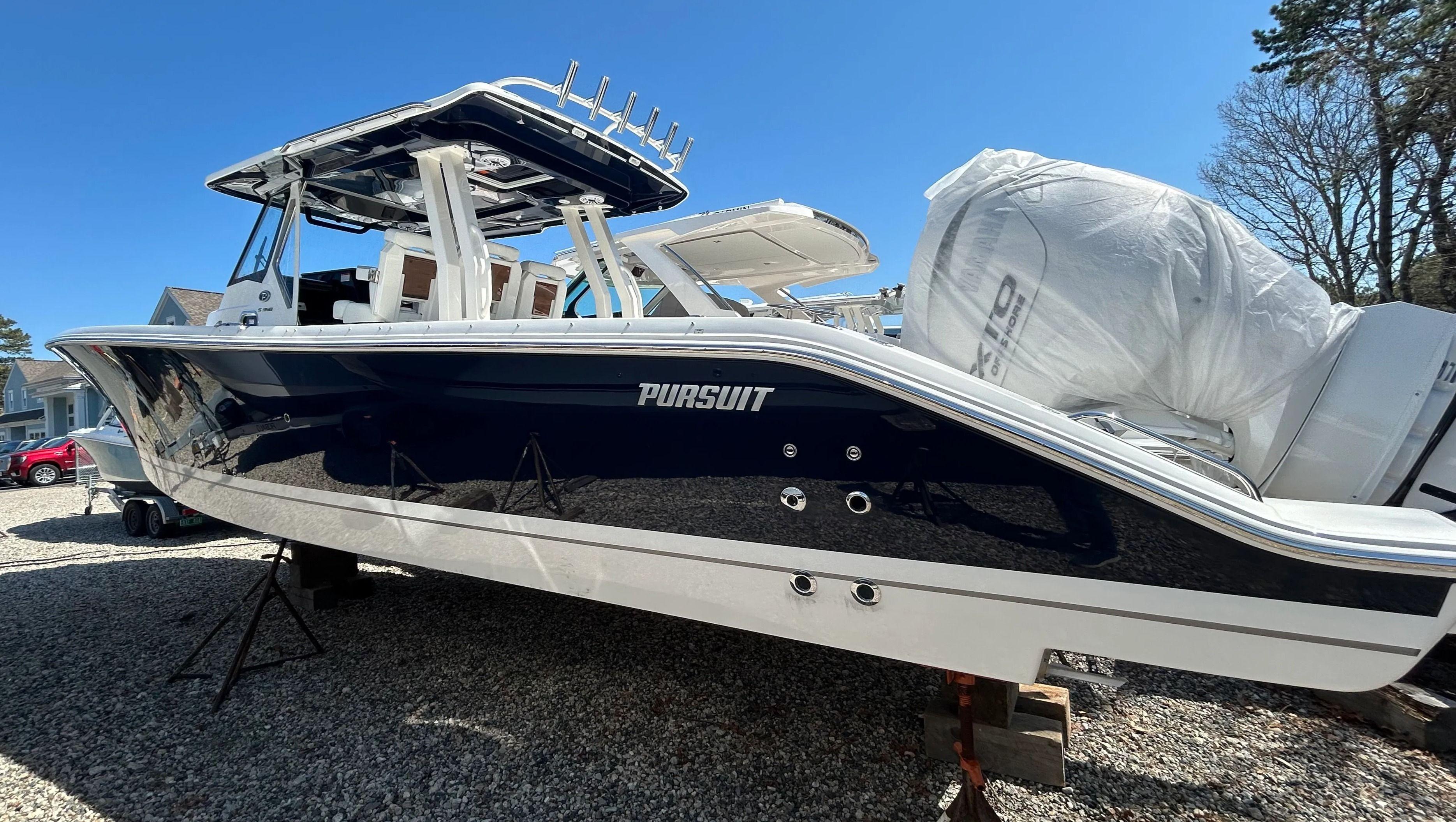 2025 Pursuit S 358 Sport