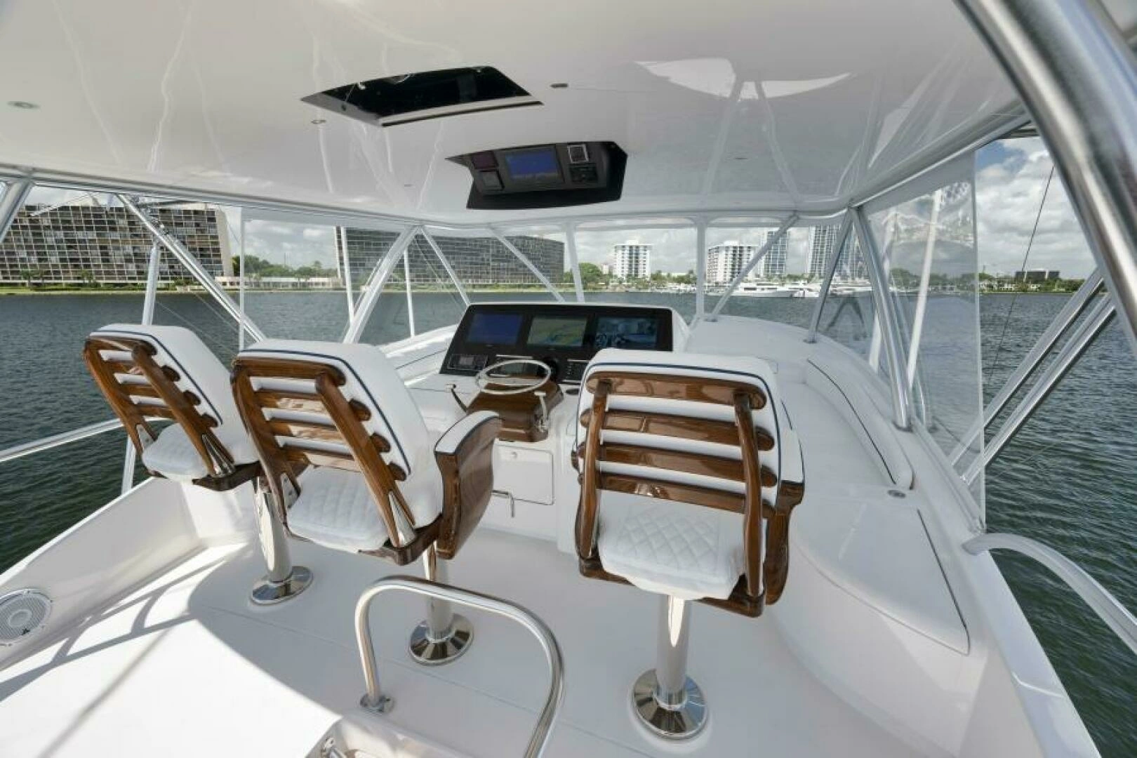 2024 Viking 68 Convertible - Image 4