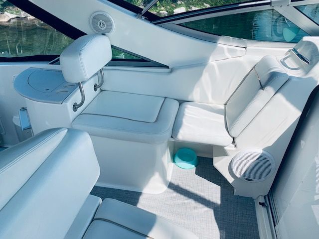 1999 Wellcraft 3000 Martinique - 7