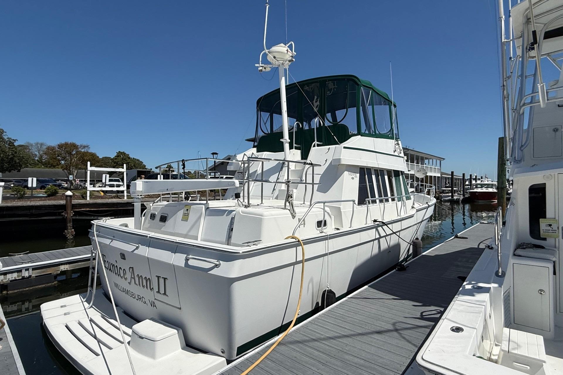 Mainship 430 Trawler