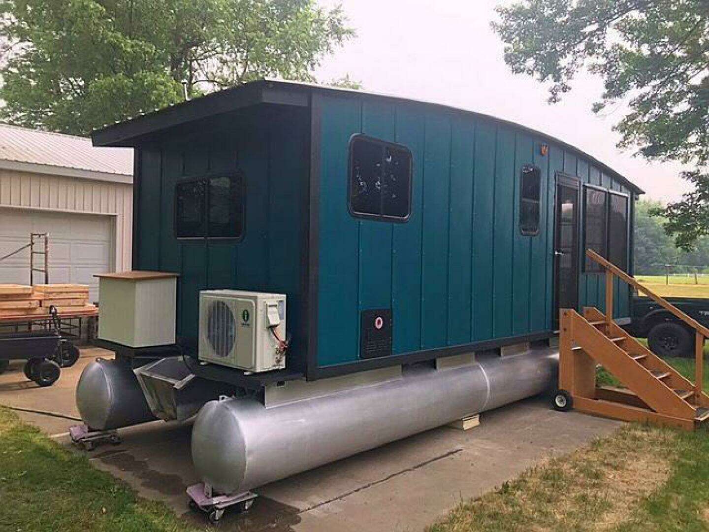 2023 Custom 25 Hadlee Houseboat - Image 4