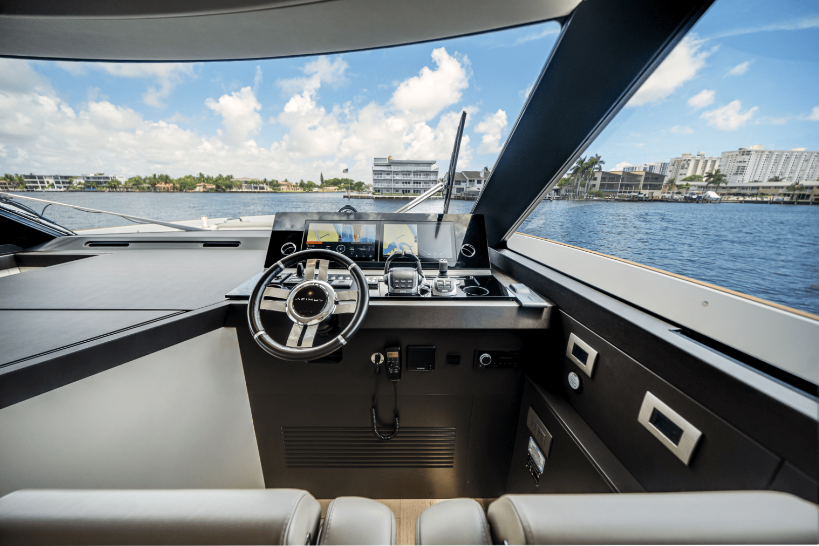 2025 Azimut Seadeck 6 - Image 38