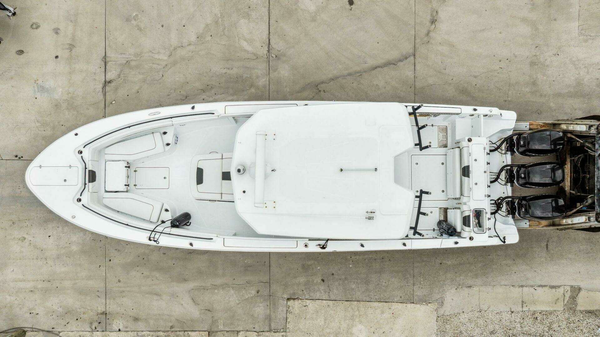 2023 Wellcraft 352 Fisherman Center Console - Image 32