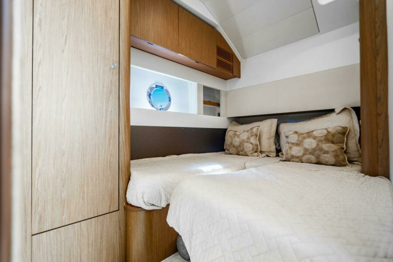 2016 Beneteau Gran Turismo 49 - Image 89