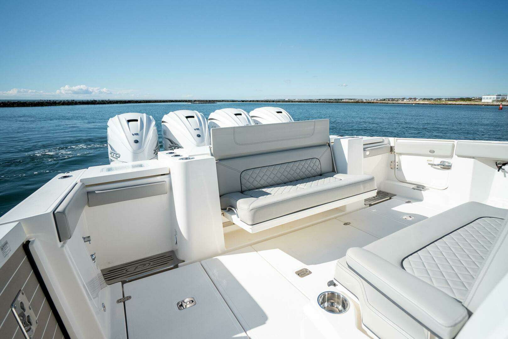 2023 Pursuit S428 - Image 20