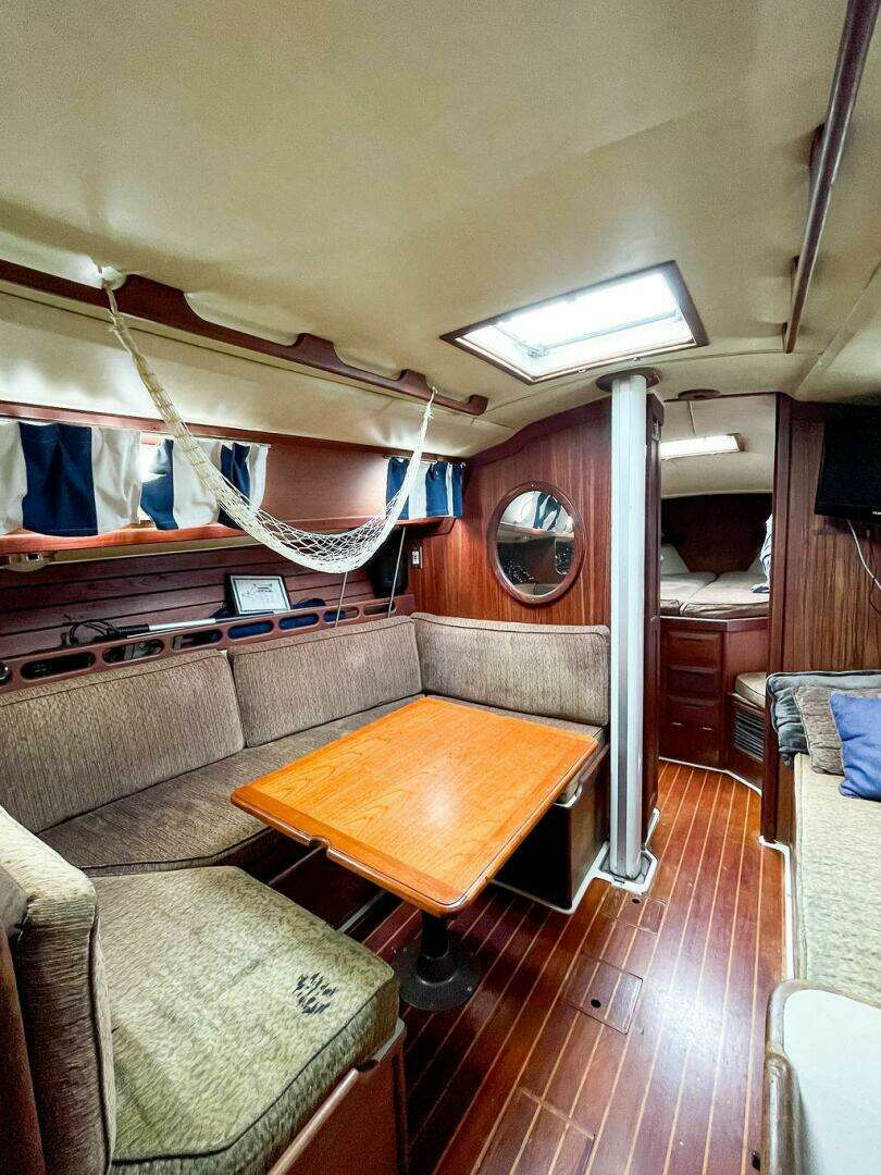 1987 Ericson — - Image 32