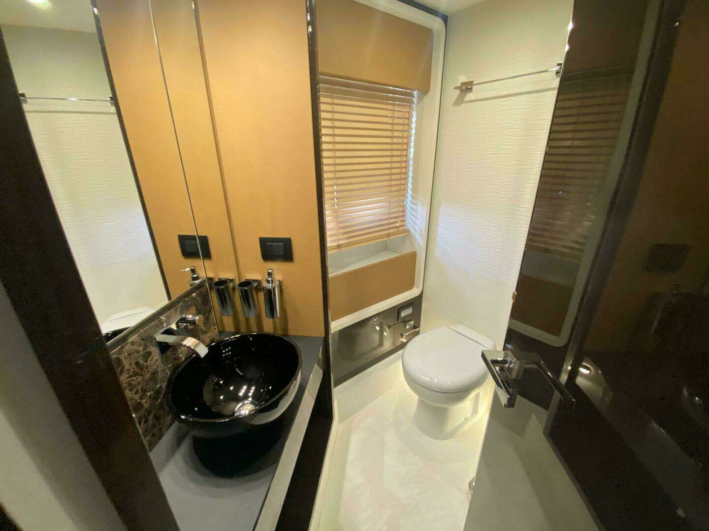 2016 Azimut 77S - Image 67