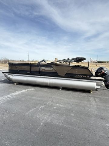 2026 Veranda VR235F2 Tritoon