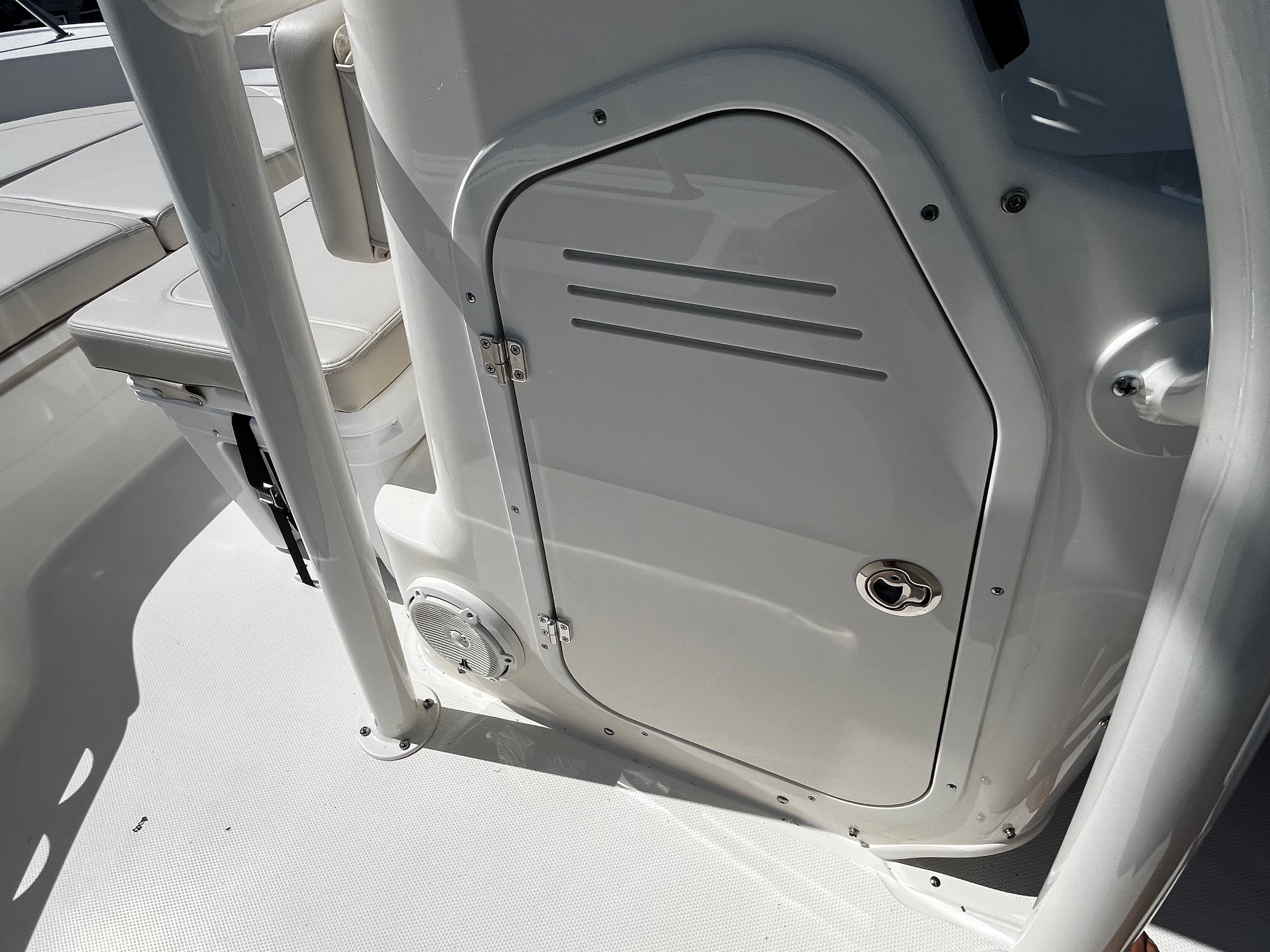 2026 BOSTON WHALER 190 MONTAUK - Image 18