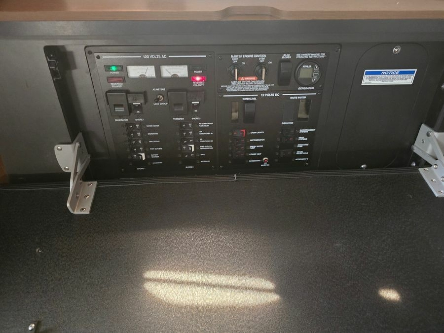 2018 Sea Ray — - Image 21