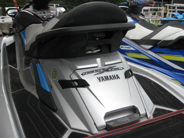 2019 Yamaha WaveRunner GP1800R - 24