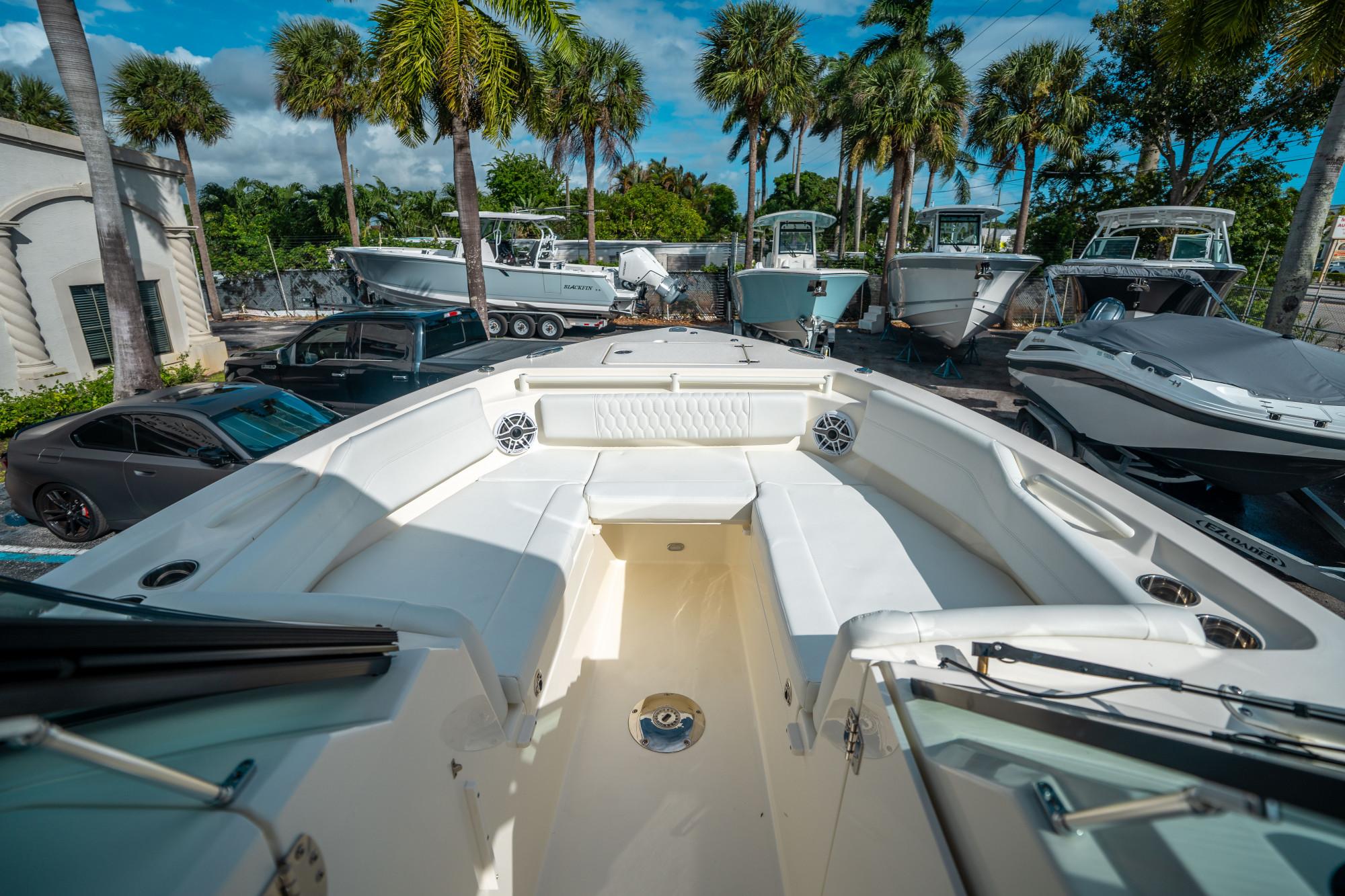 2025 Cobia 240 Dual Console - 32