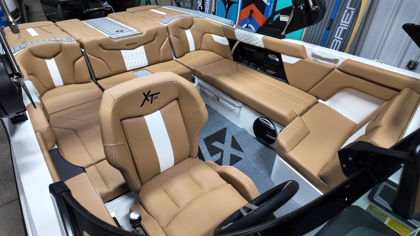 2026 MasterCraft XT22 - 9