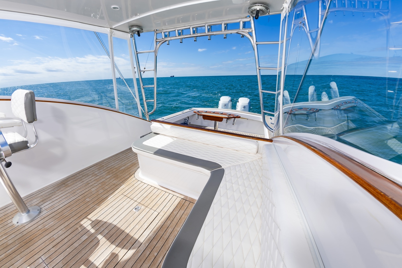 2009 Custom Carolina 36 Express - Image 22