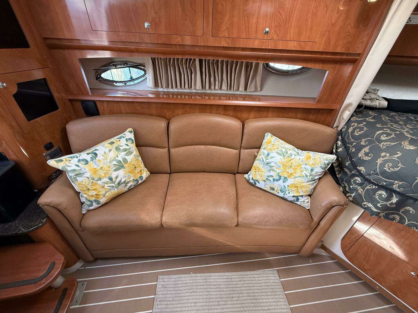 2006 Four Winns 318 Vista - Image 48