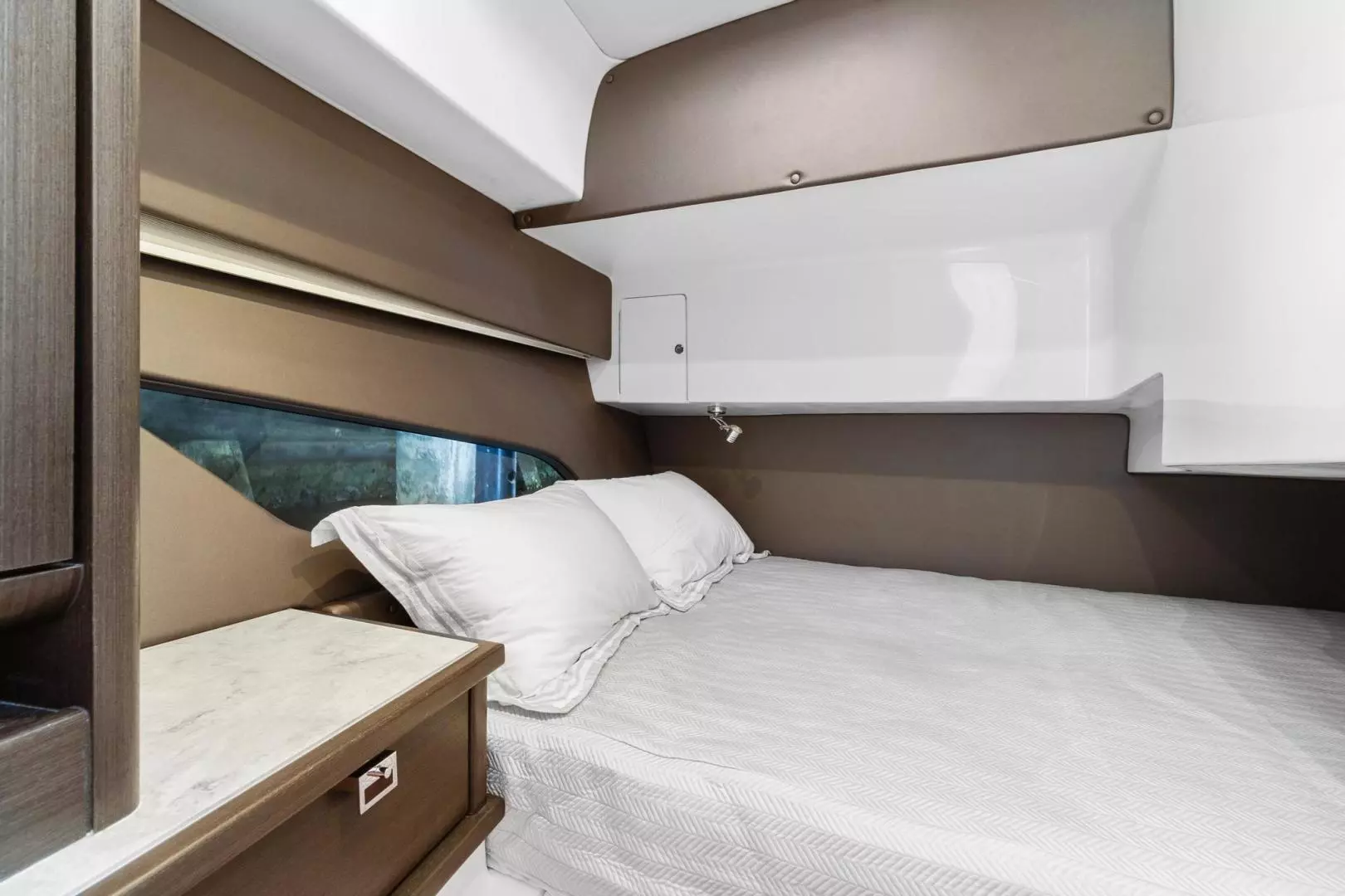 2021 Intrepid 438 Evolution - Image 34