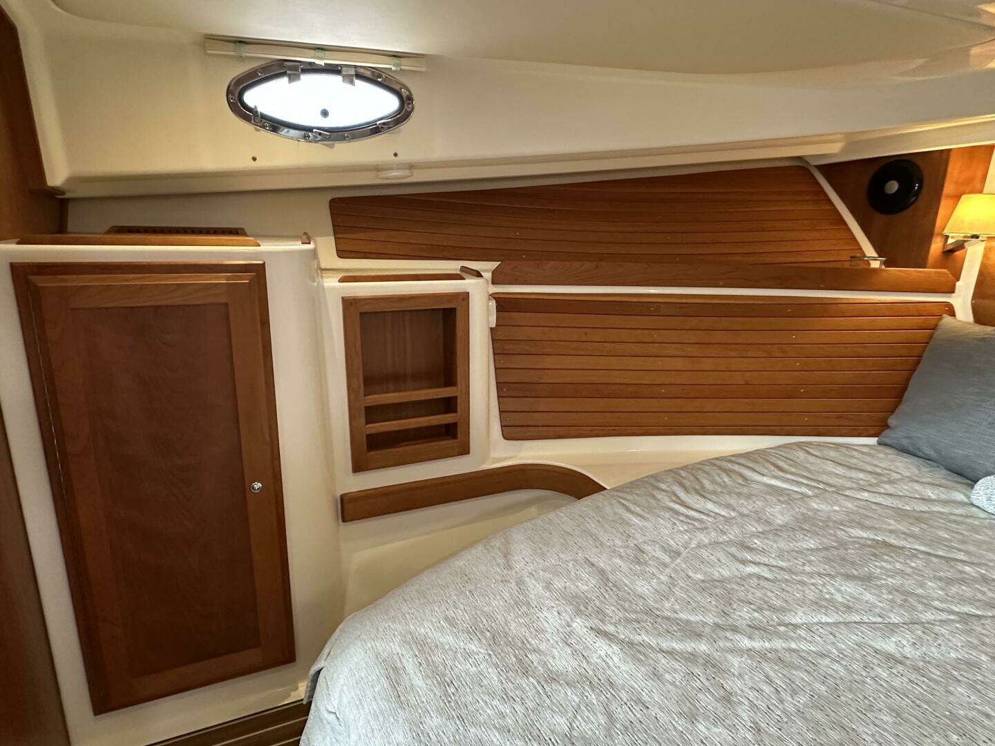 2022 Back Cove 34O - Image 32