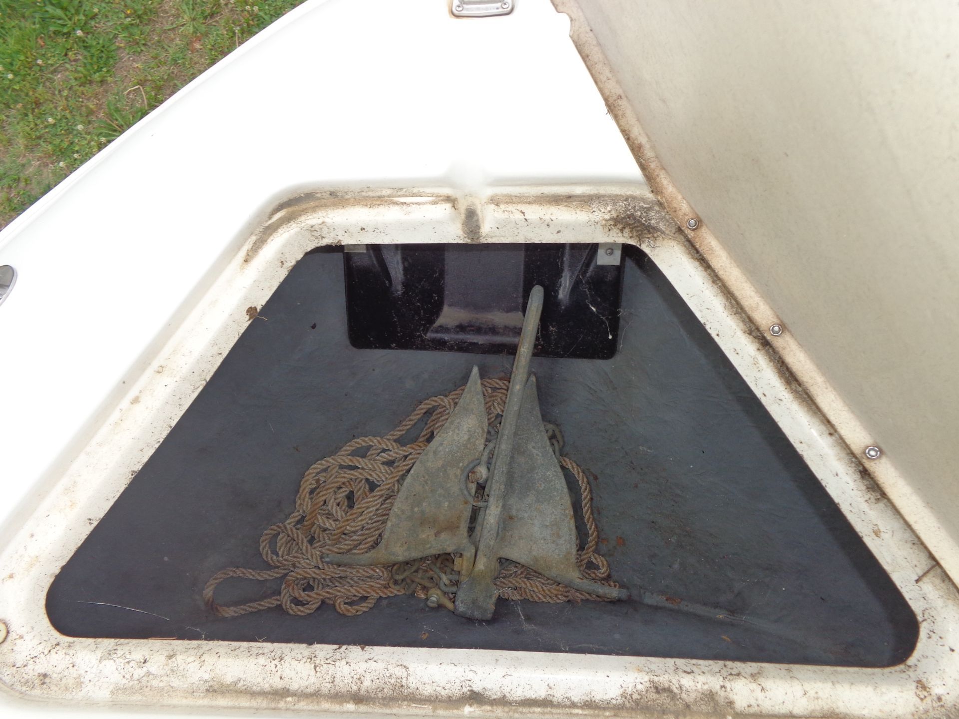 1999 Sea Ray Express Cruiser - 16