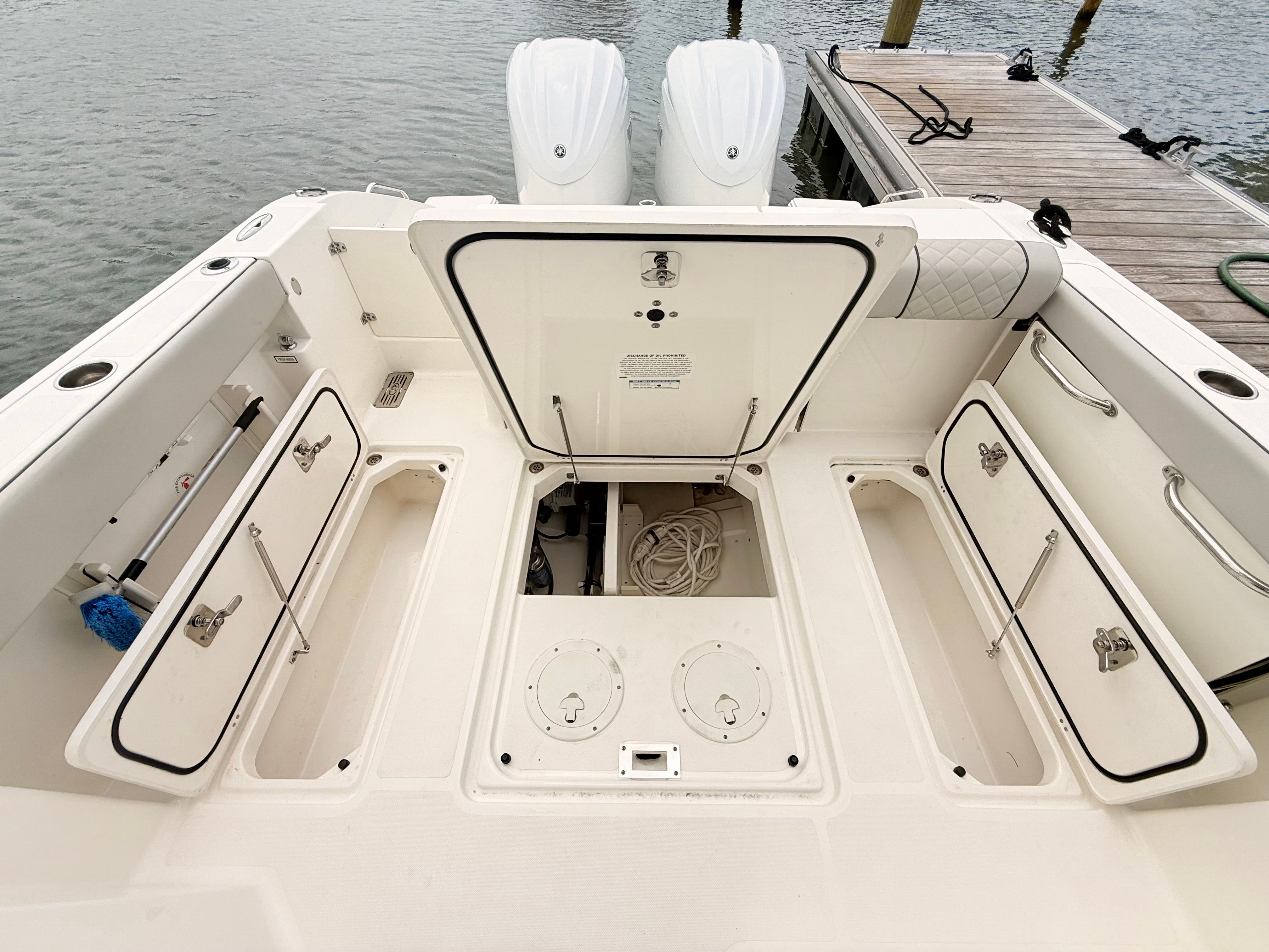 2022 Pursuit DC 295 Dual Console - 24