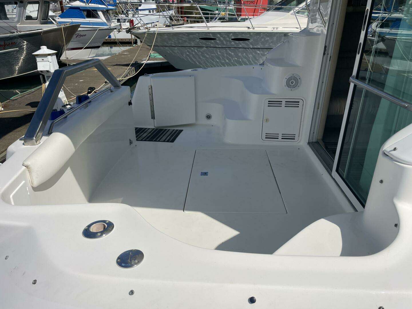 2000 Sea Ray 400 Sedan Bridge - Image 16