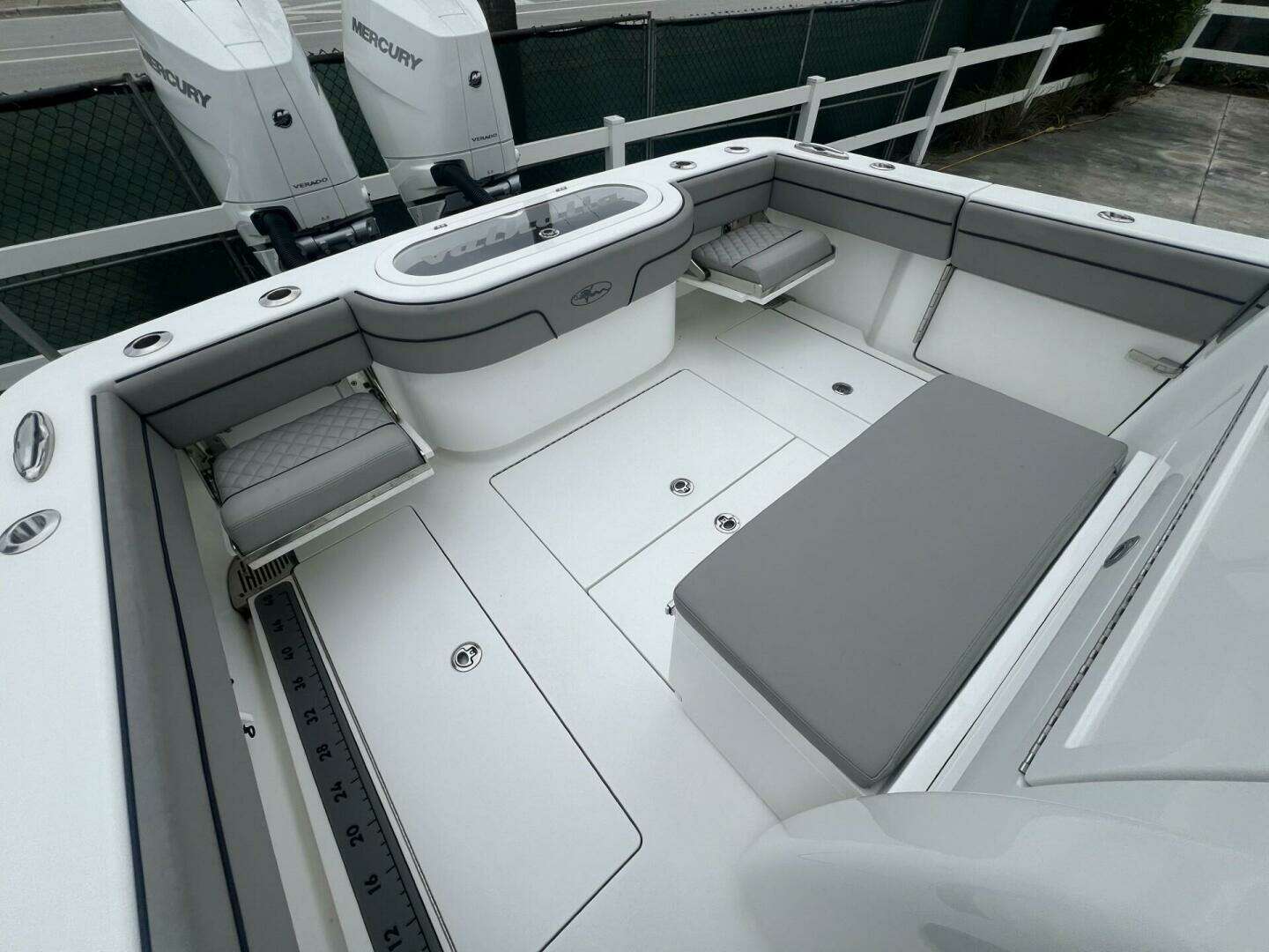 2023 Valhalla Boatworks V-33 - Image 25