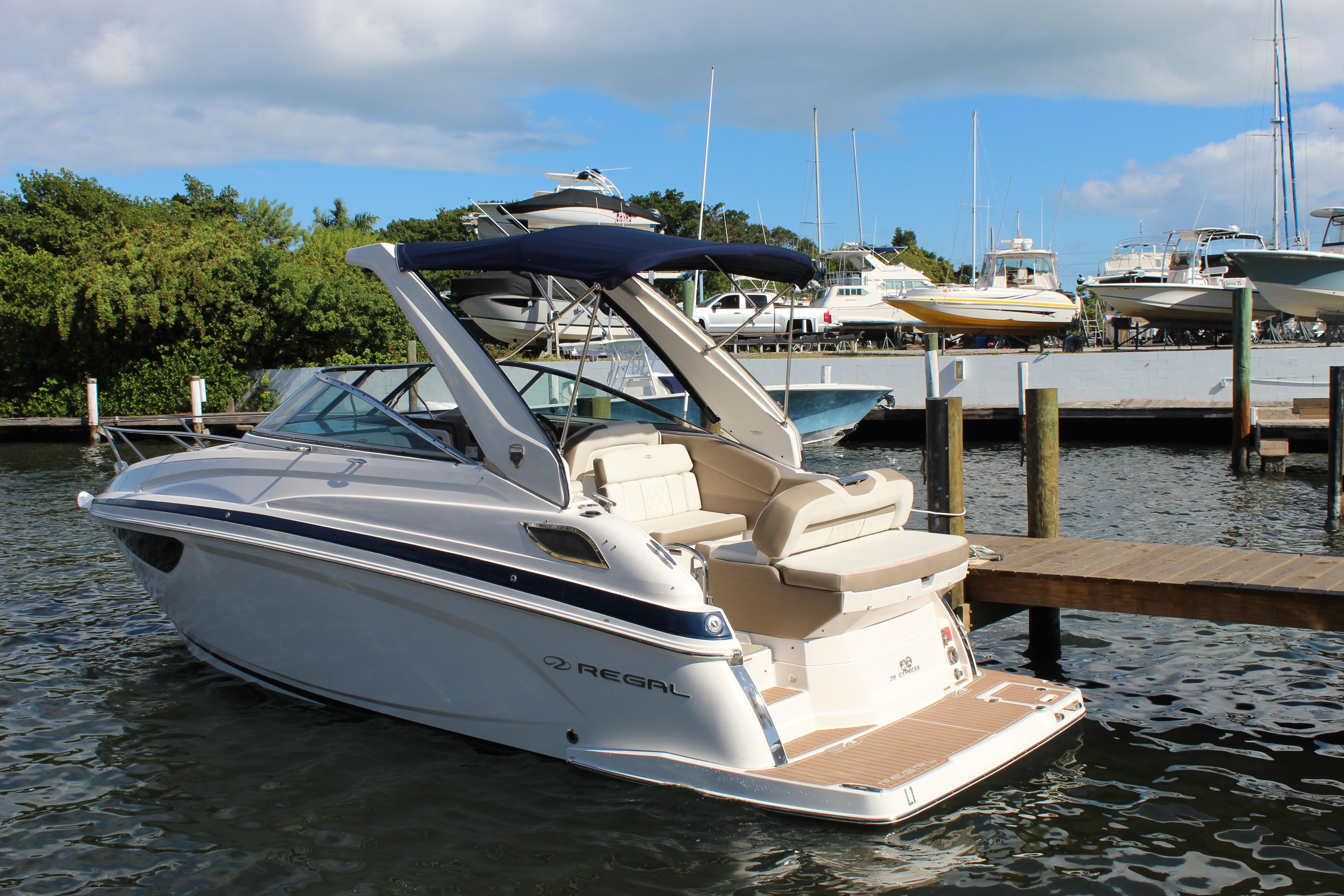 2018 Regal 28 Express