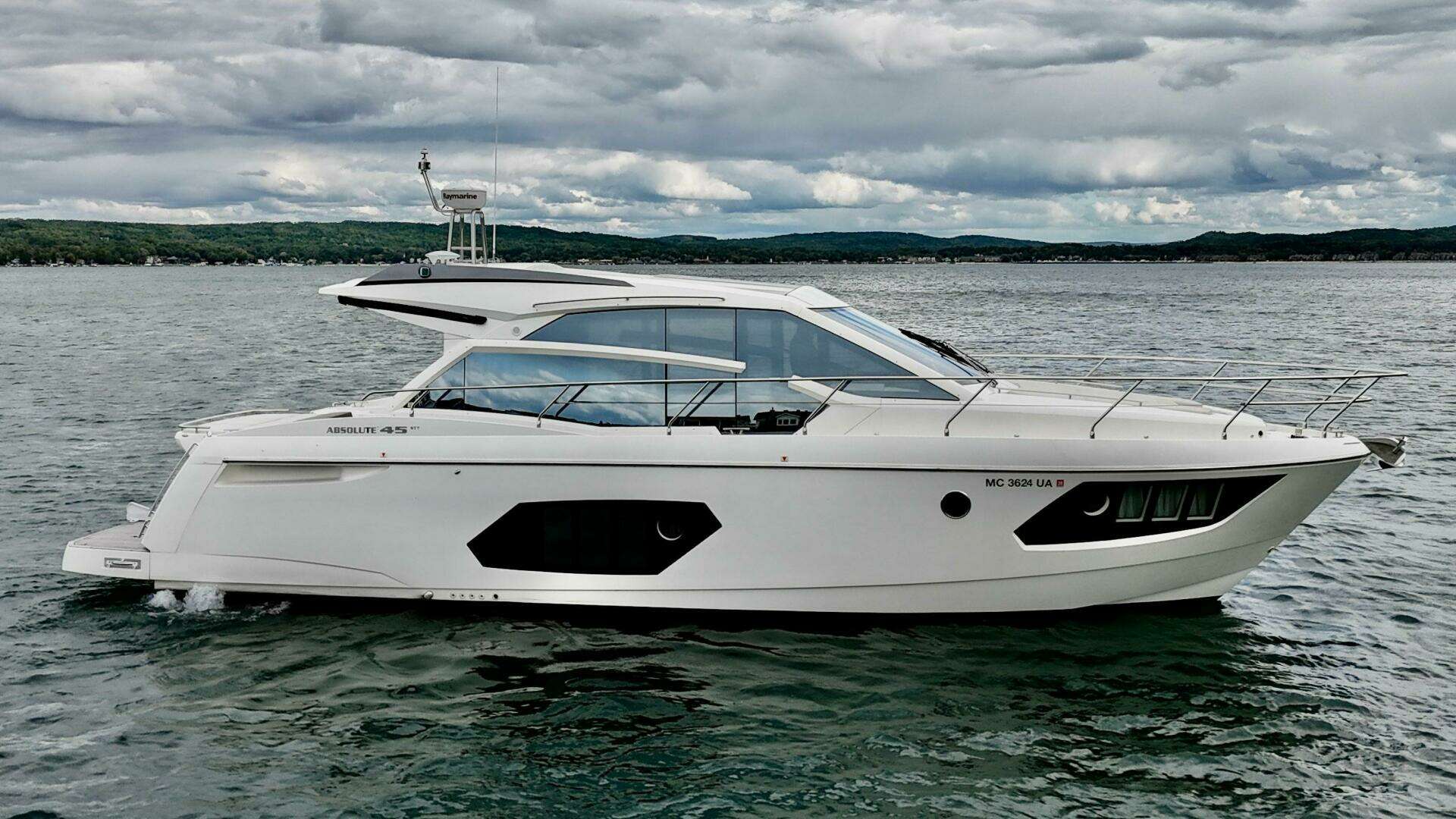2016 Absolute 45 Sport Yacht - Image 7