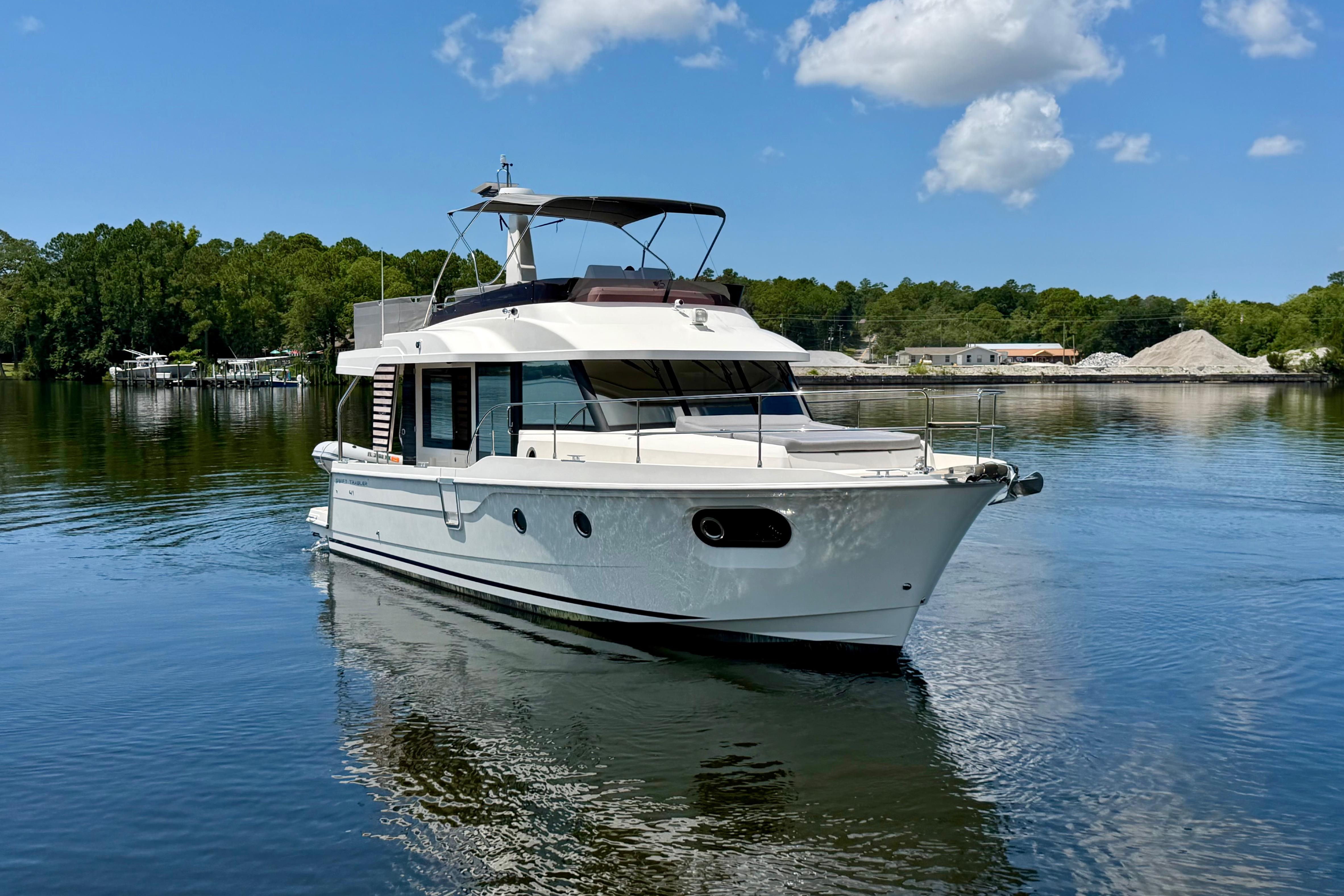 2025 Beneteau Swift Trawler 41 Fly