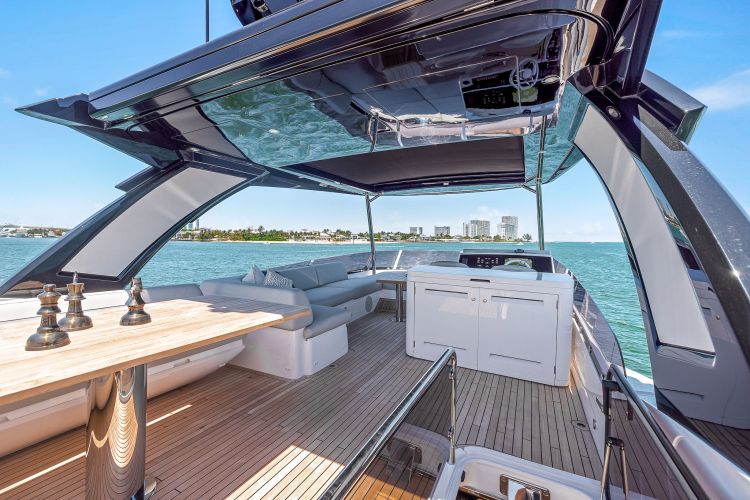 2024 Sunseeker Manhattan 68 - Image 11