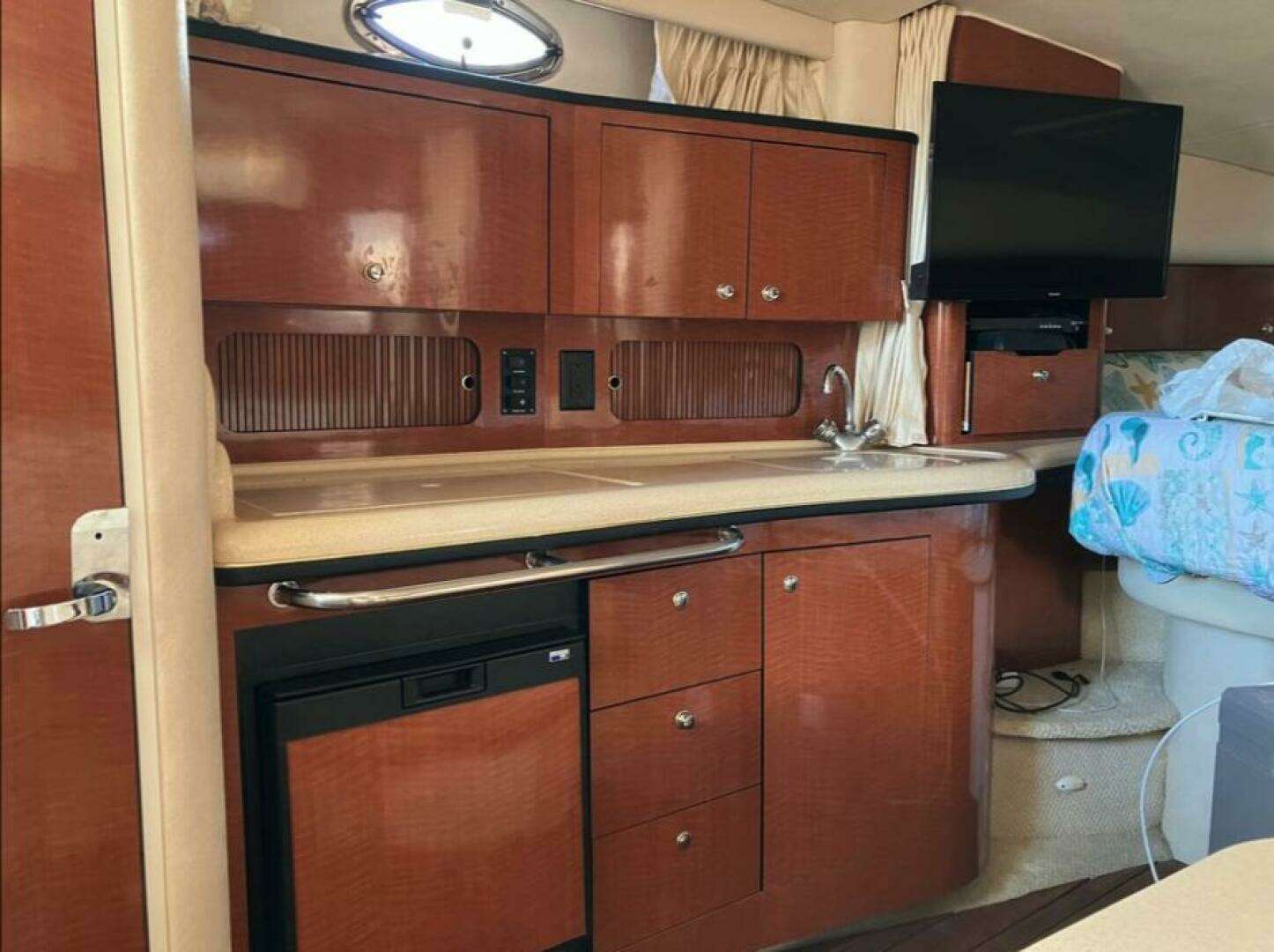 2002 Sea Ray 320 Sundancer - Image 38