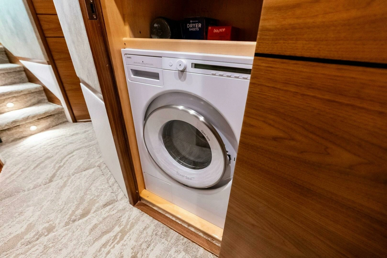2023 Viking 64 Convertible - Image 25