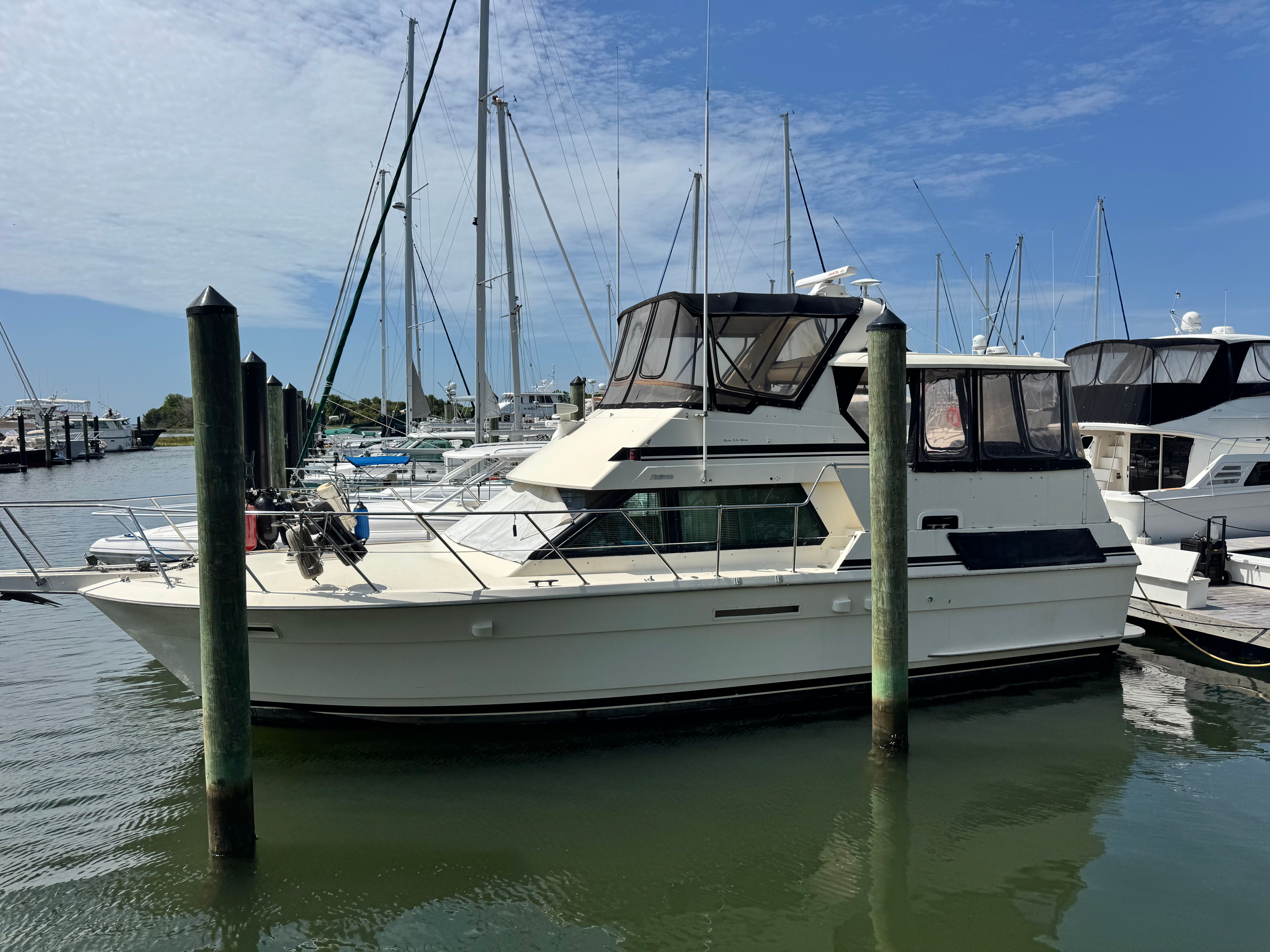 1991 Hatteras 40 Motor Yacht