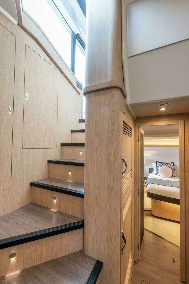 2026 Beneteau Swift Trawler 54 - Image 10