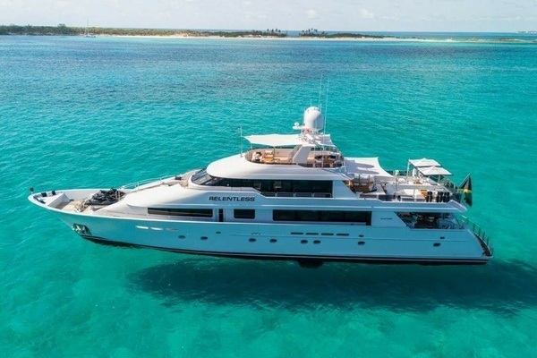 2006 Westport 130 Motoryacht
