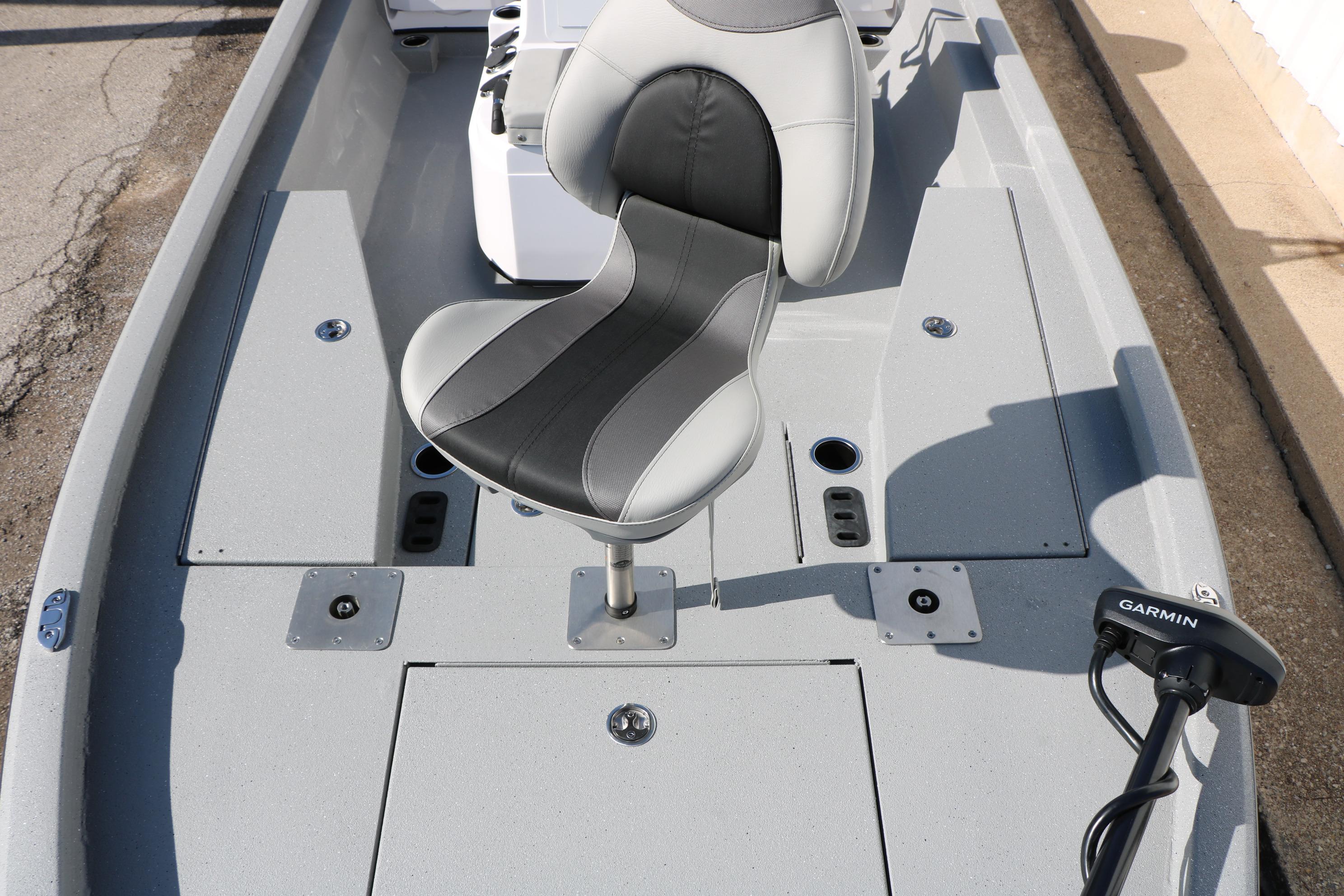 2026 Vexus ACX2000 boat interior with swivel seat and Garmin equipment.