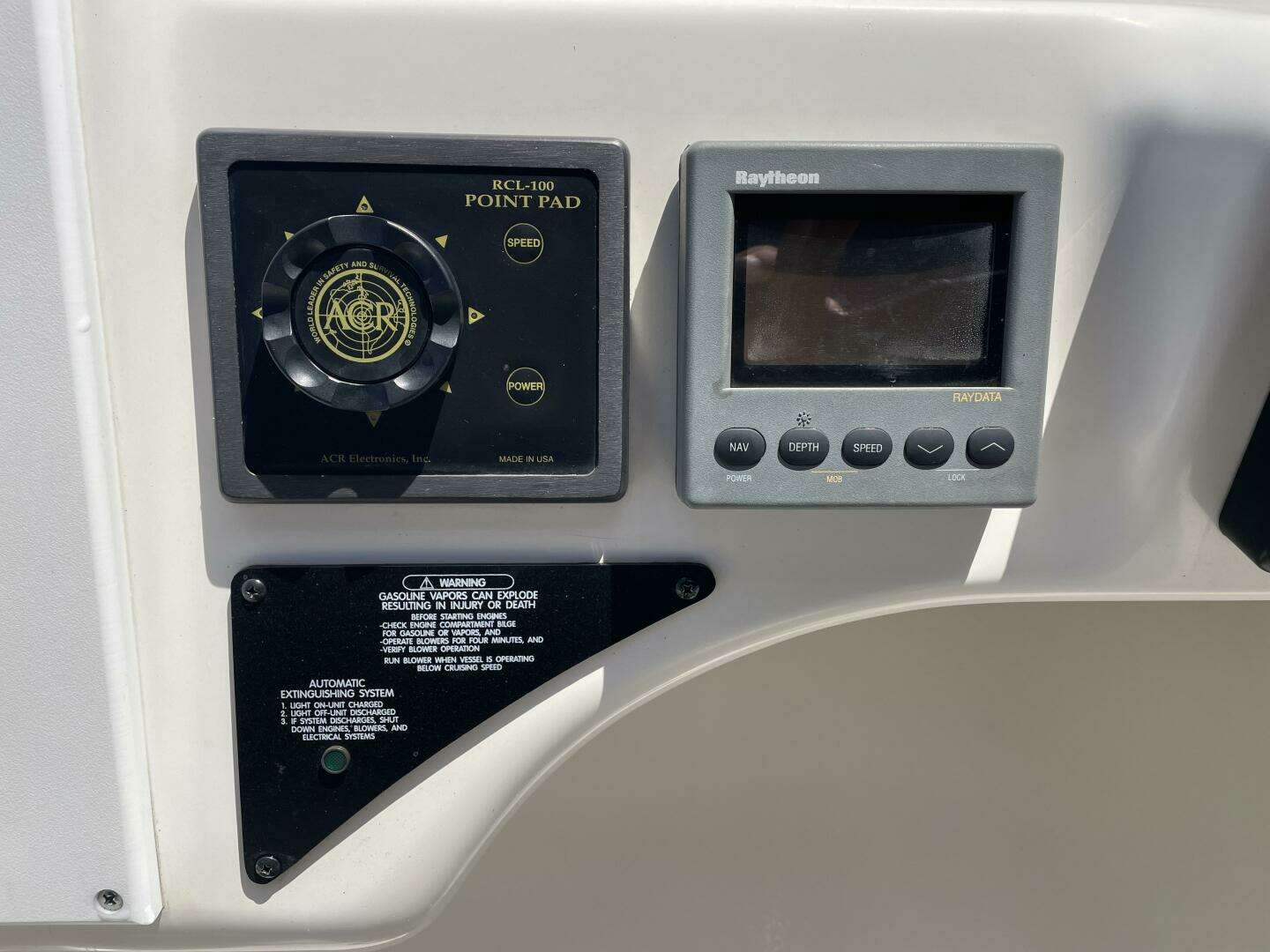 2000 Sea Ray 400 Sedan Bridge - Image 42