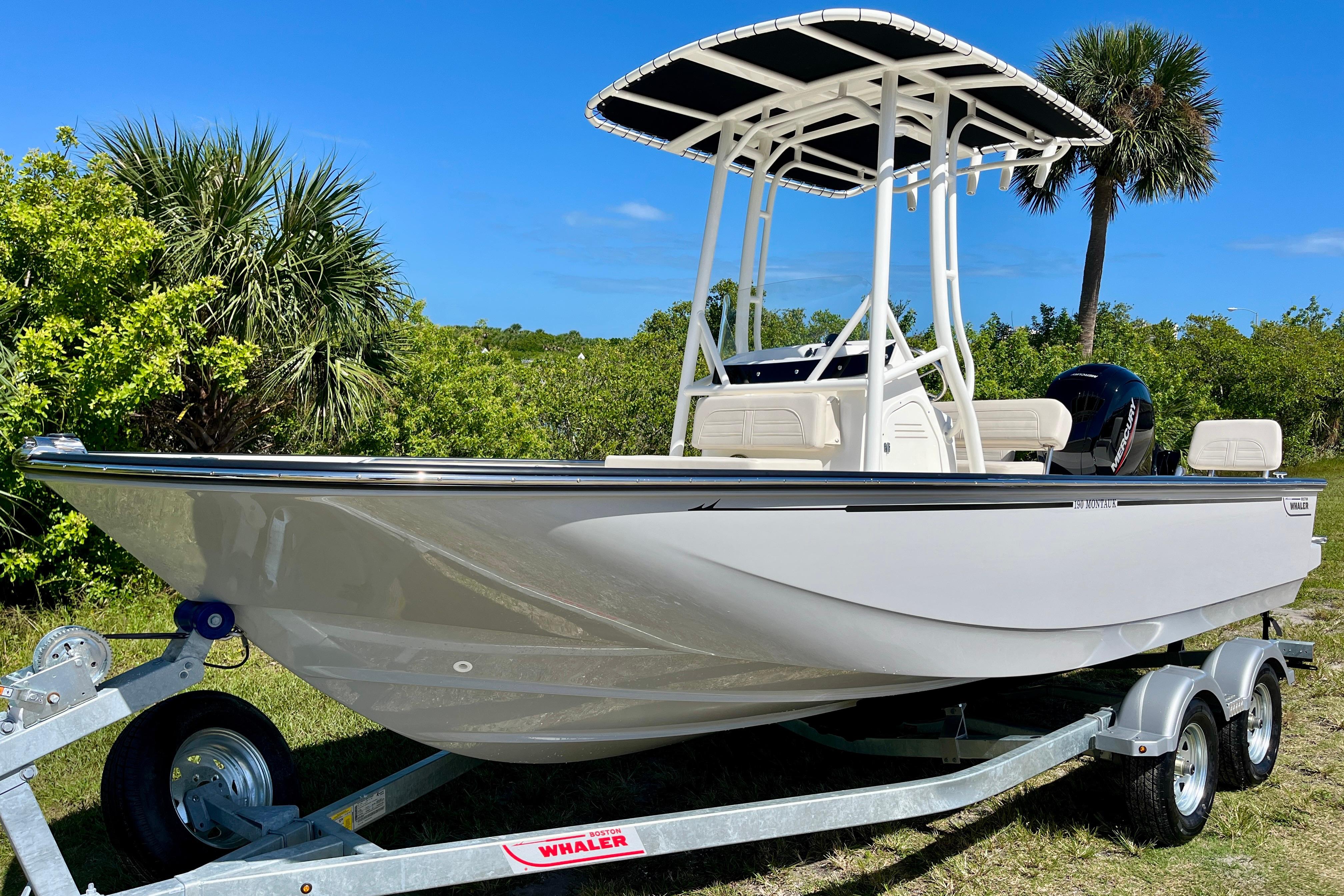 2026 Boston Whaler 190 Montauk